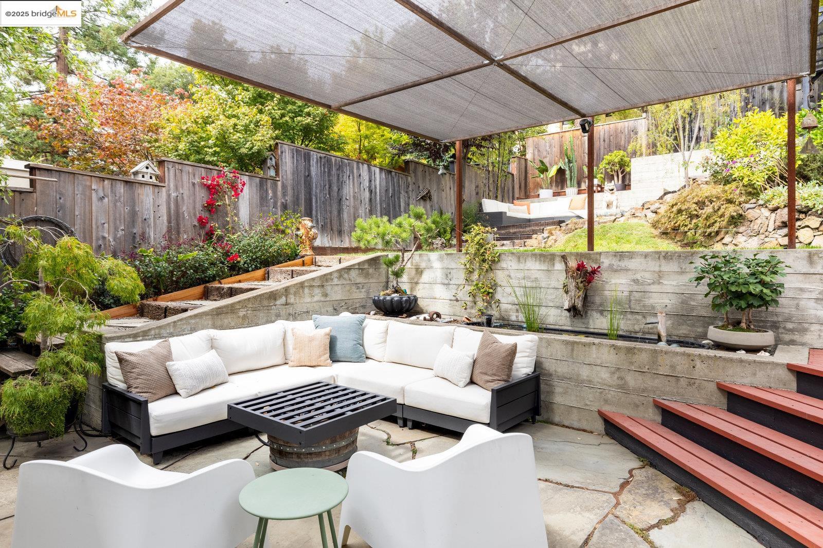Detail Gallery Image 47 of 60 For 690 Mandana Blvd, Oakland,  CA 94610 - 3 Beds | 2/1 Baths
