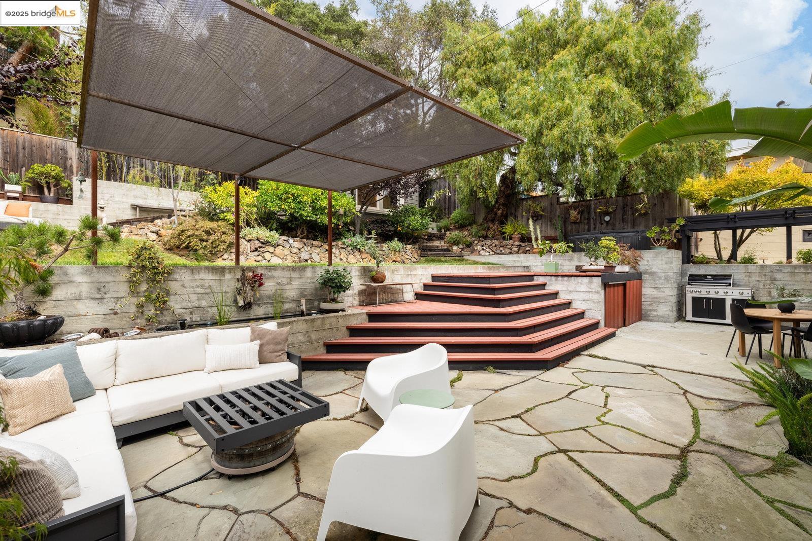 Detail Gallery Image 48 of 60 For 690 Mandana Blvd, Oakland,  CA 94610 - 3 Beds | 2/1 Baths