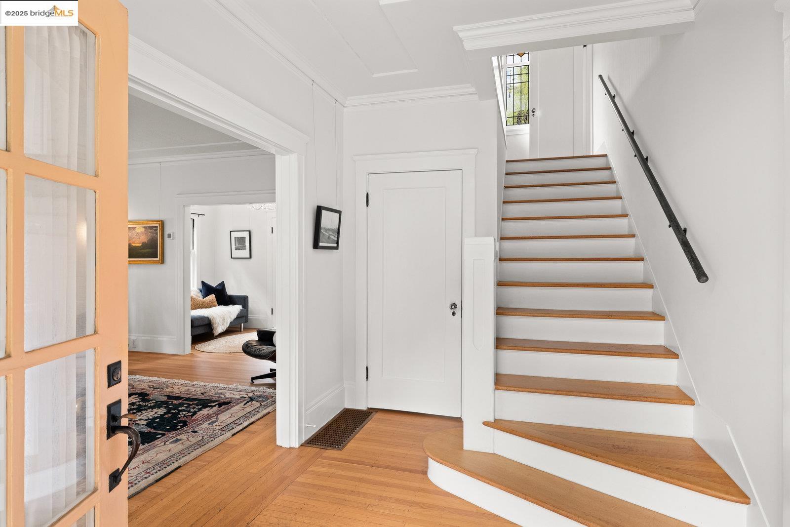 Detail Gallery Image 6 of 60 For 690 Mandana Blvd, Oakland,  CA 94610 - 3 Beds | 2/1 Baths