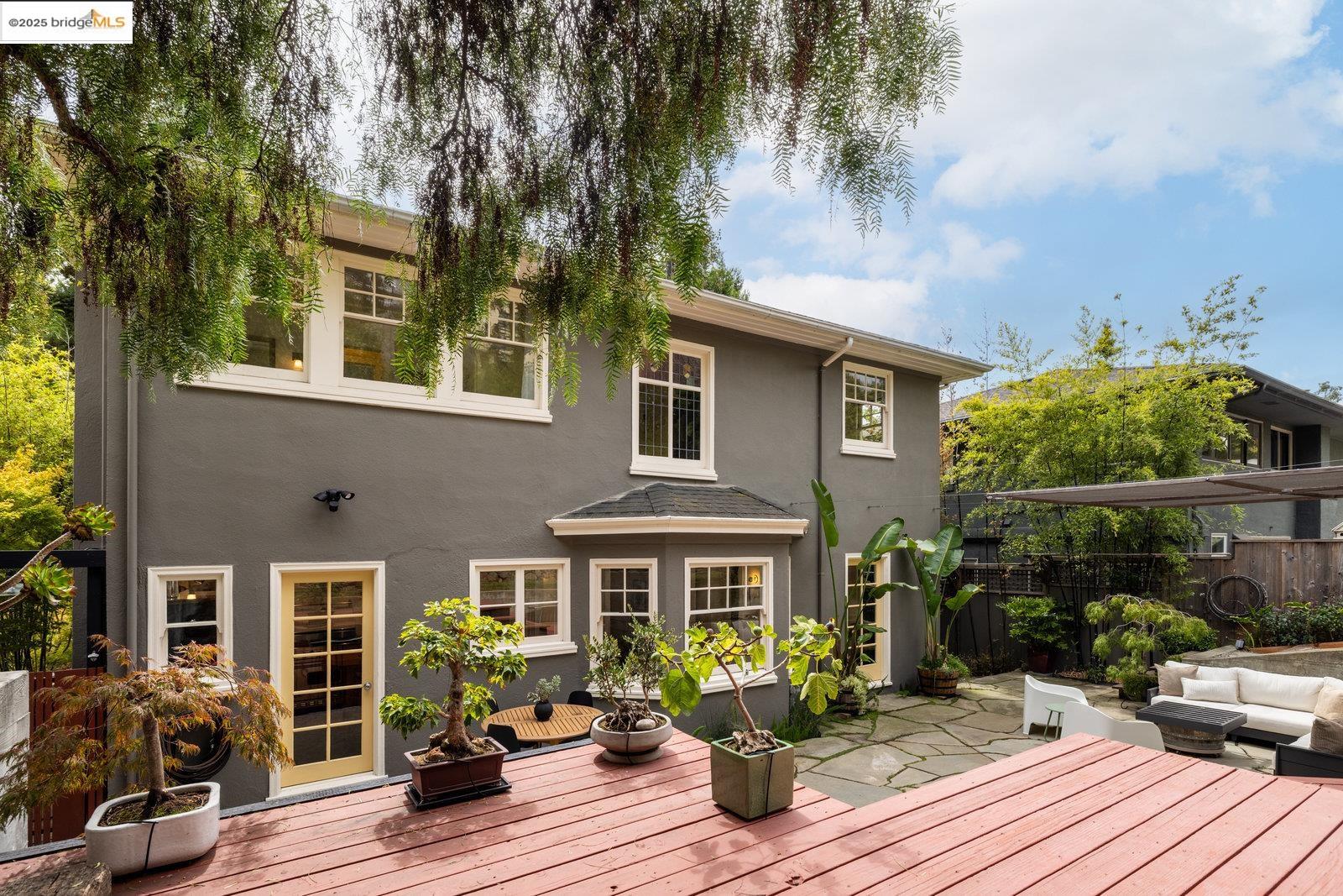 Detail Gallery Image 59 of 60 For 690 Mandana Blvd, Oakland,  CA 94610 - 3 Beds | 2/1 Baths