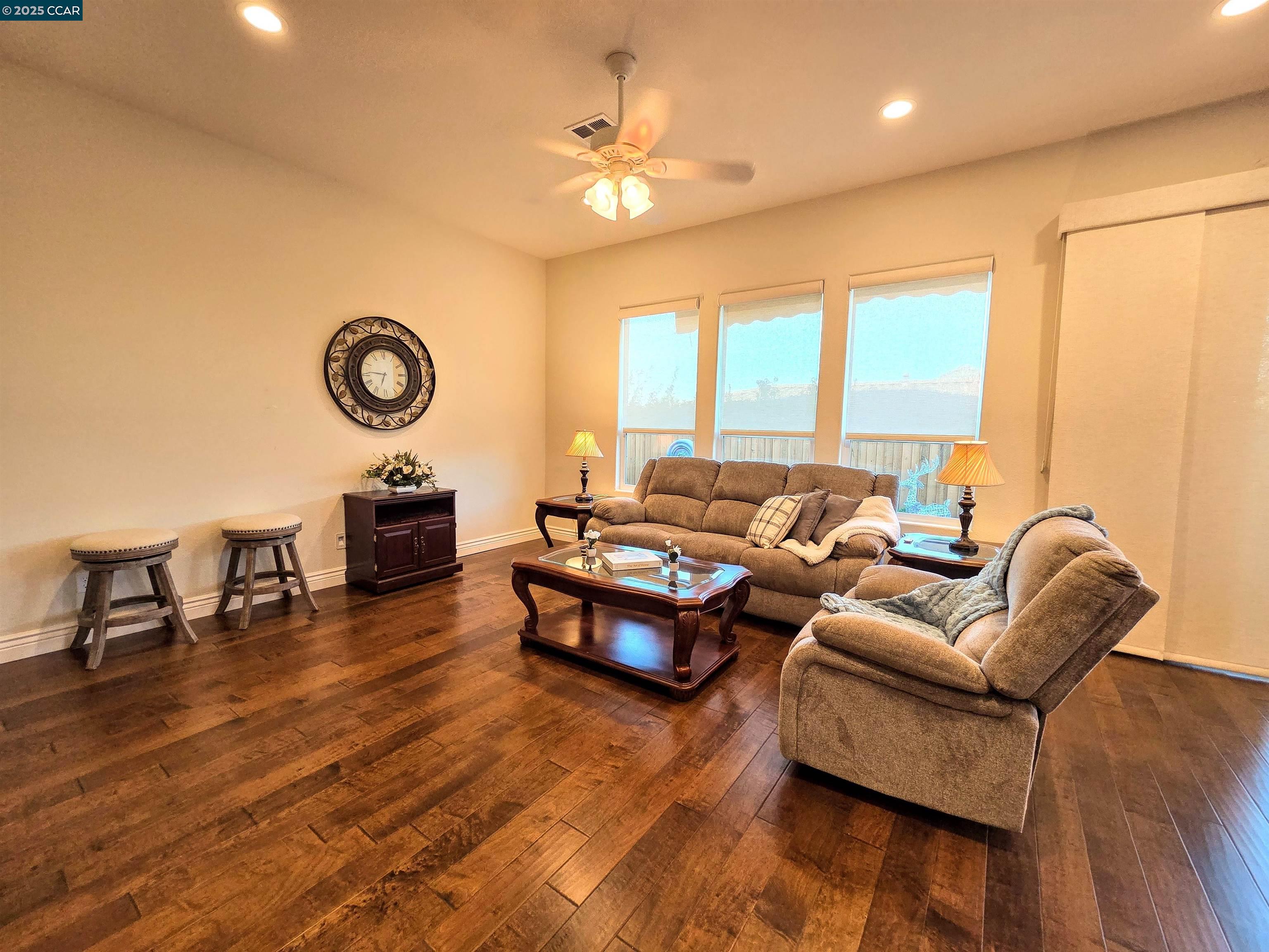 Detail Gallery Image 5 of 33 For 1735 Veneto Ln, Brentwood,  CA 94513 - 2 Beds | 2 Baths