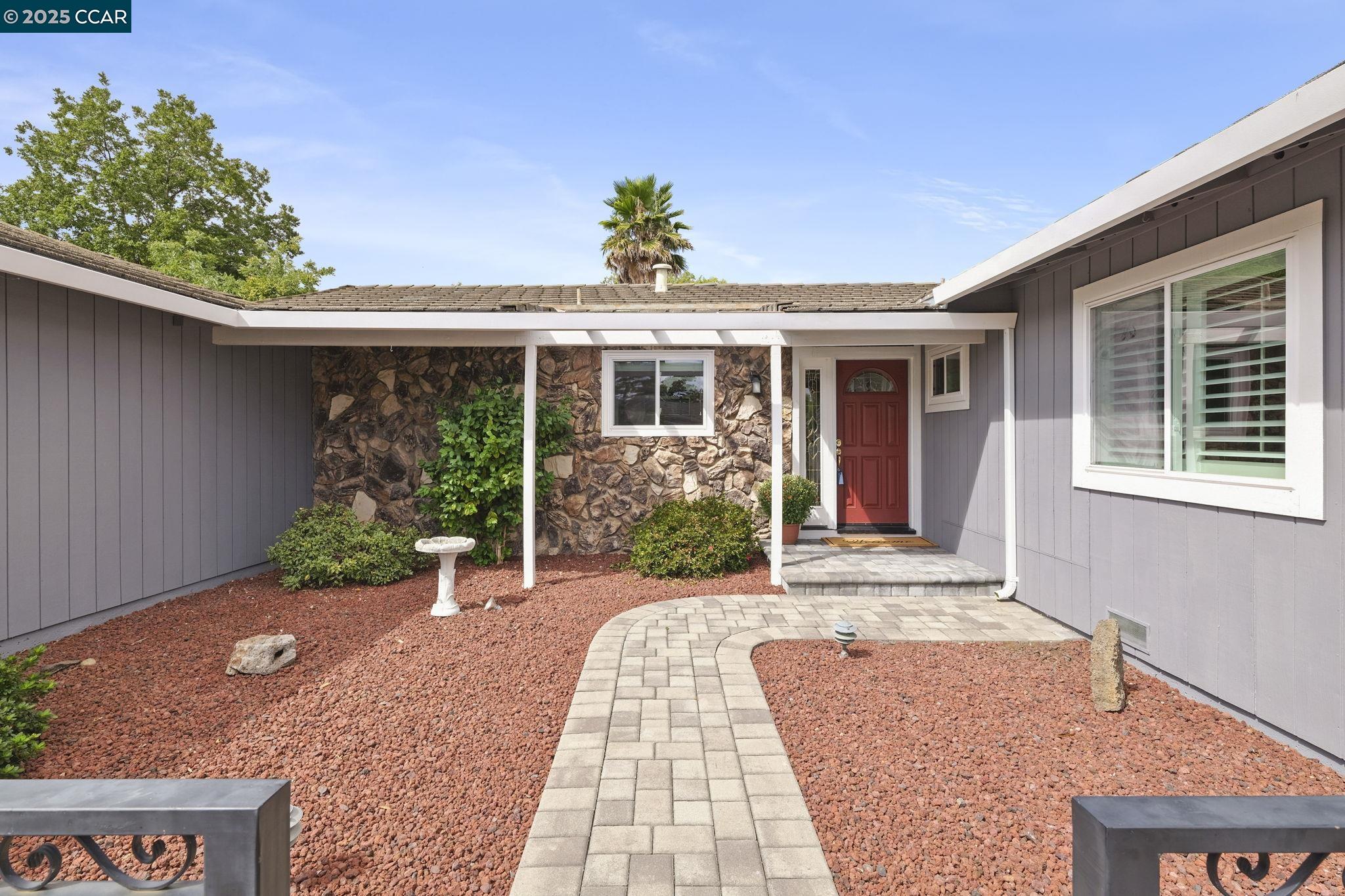 Detail Gallery Image 2 of 29 For 1152 via Doble, Concord,  CA 94521 - 4 Beds | 2 Baths
