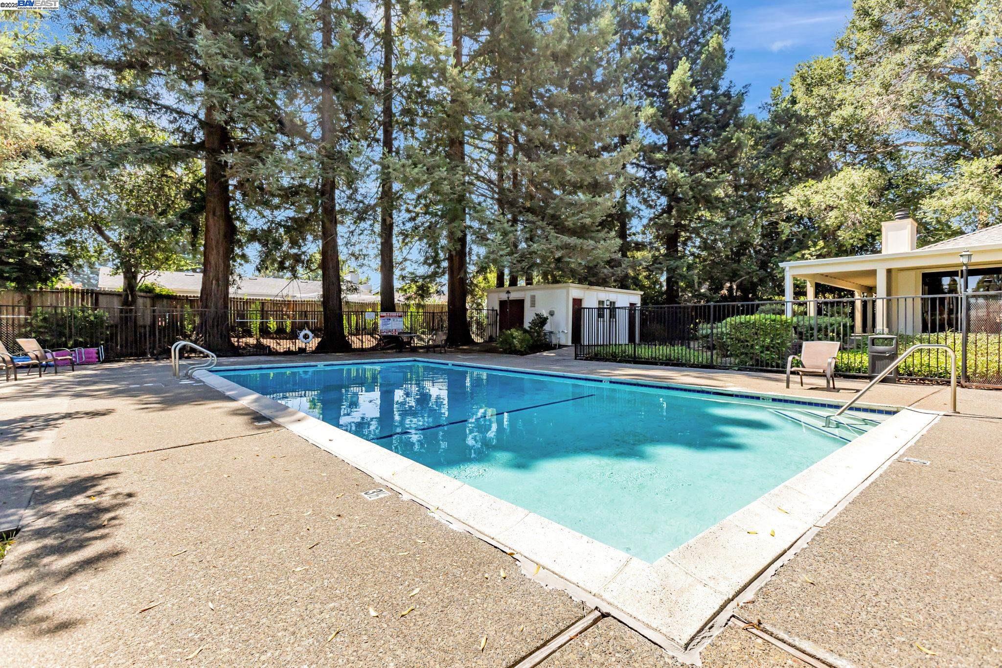 Detail Gallery Image 23 of 27 For 2692 Shadow Mountain Drive, San Ramon,  CA 94583-1828 - 2 Beds | 2 Baths
