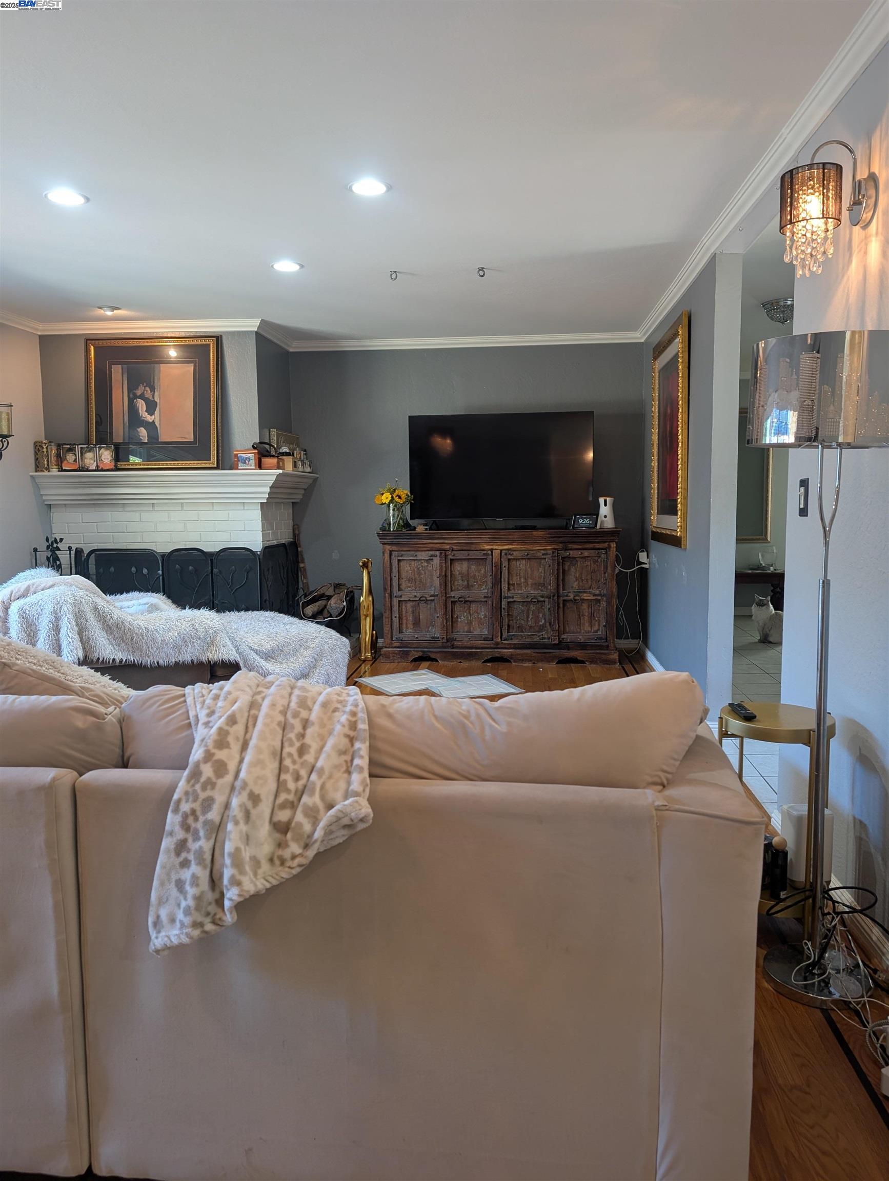 Detail Gallery Image 5 of 12 For 4017 Silver St, Pleasanton,  CA 94566 - 4 Beds | 2 Baths