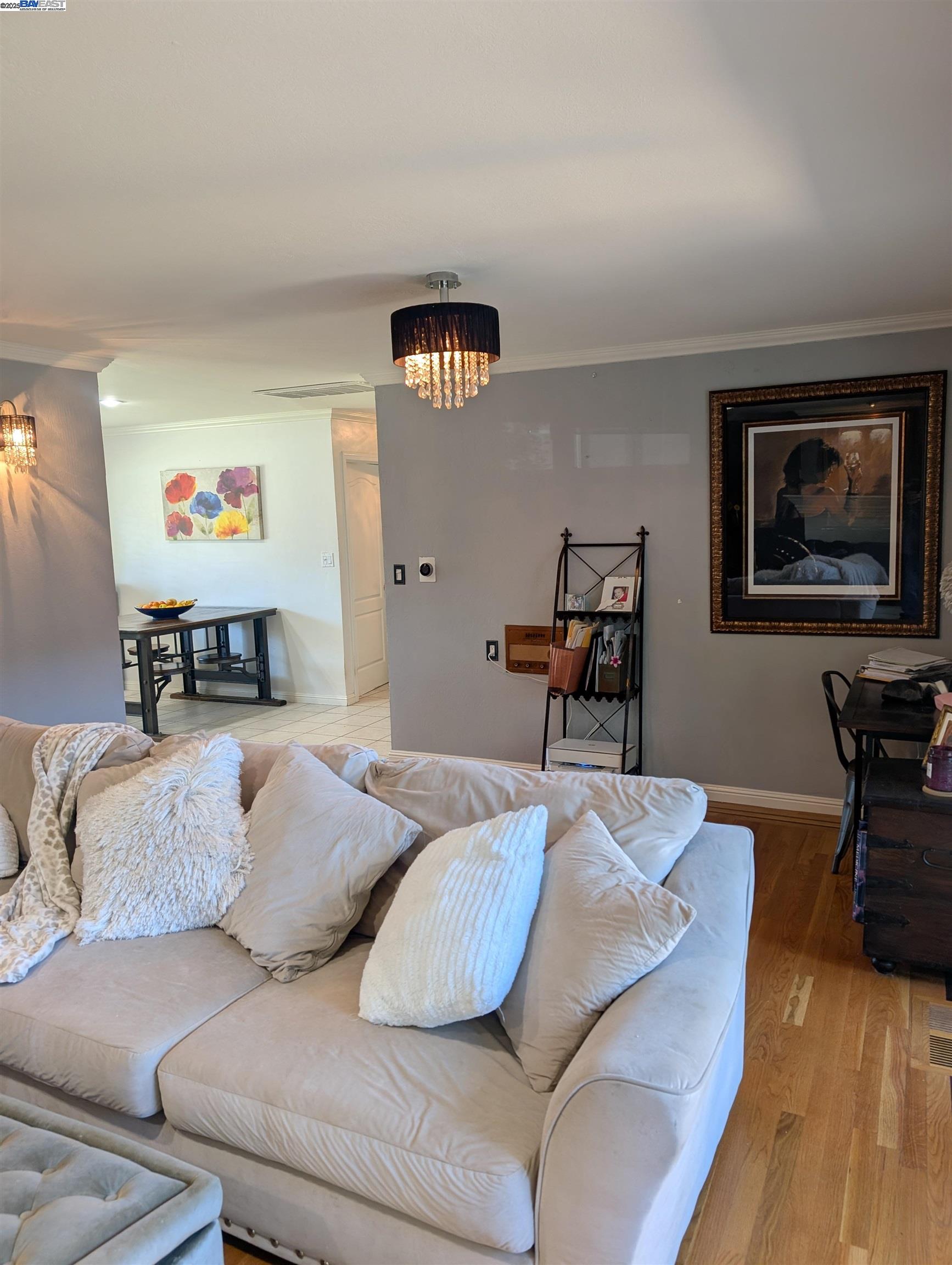 Detail Gallery Image 6 of 12 For 4017 Silver St, Pleasanton,  CA 94566 - 4 Beds | 2 Baths