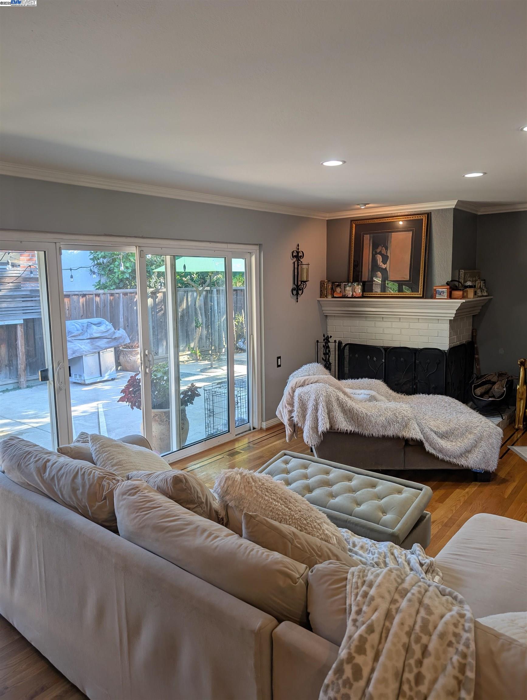 Detail Gallery Image 8 of 12 For 4017 Silver St, Pleasanton,  CA 94566 - 4 Beds | 2 Baths