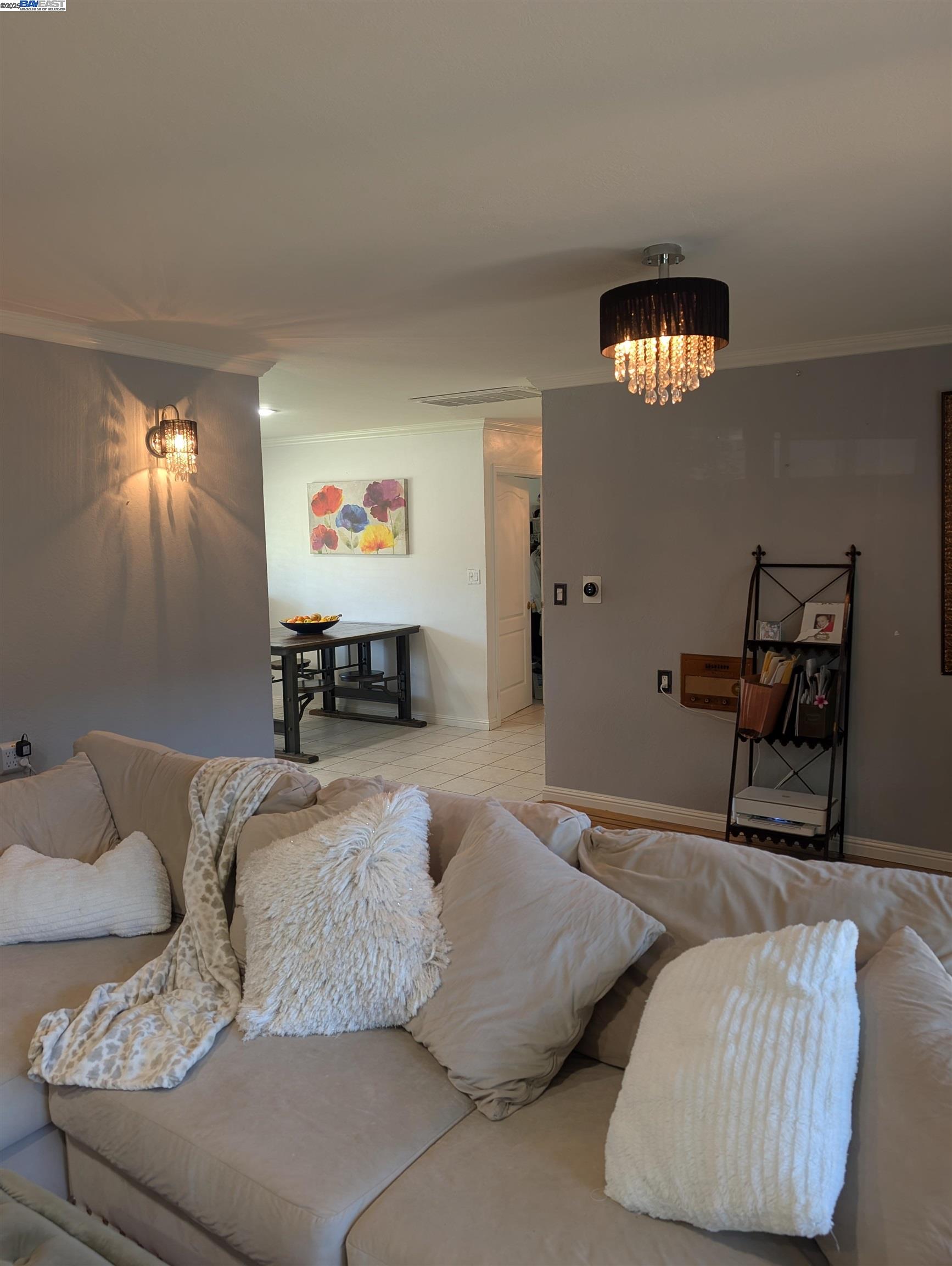 Detail Gallery Image 9 of 12 For 4017 Silver St, Pleasanton,  CA 94566 - 4 Beds | 2 Baths
