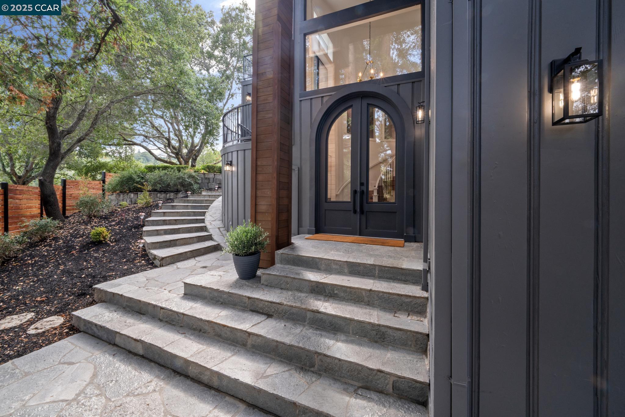 Detail Gallery Image 4 of 60 For 4120 Happy Valley Rd, Lafayette,  CA 94549 - 5 Beds | 4/1 Baths