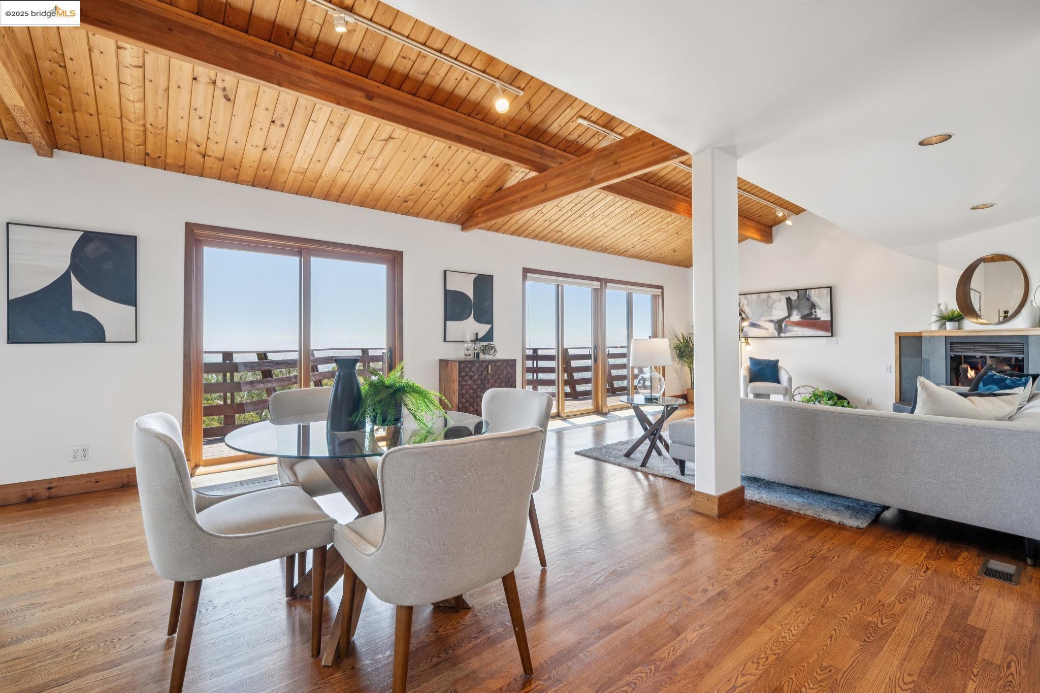 Detail Gallery Image 11 of 60 For 1534 Campus Dr, Berkeley,  CA 94708 - 4 Beds | 3 Baths