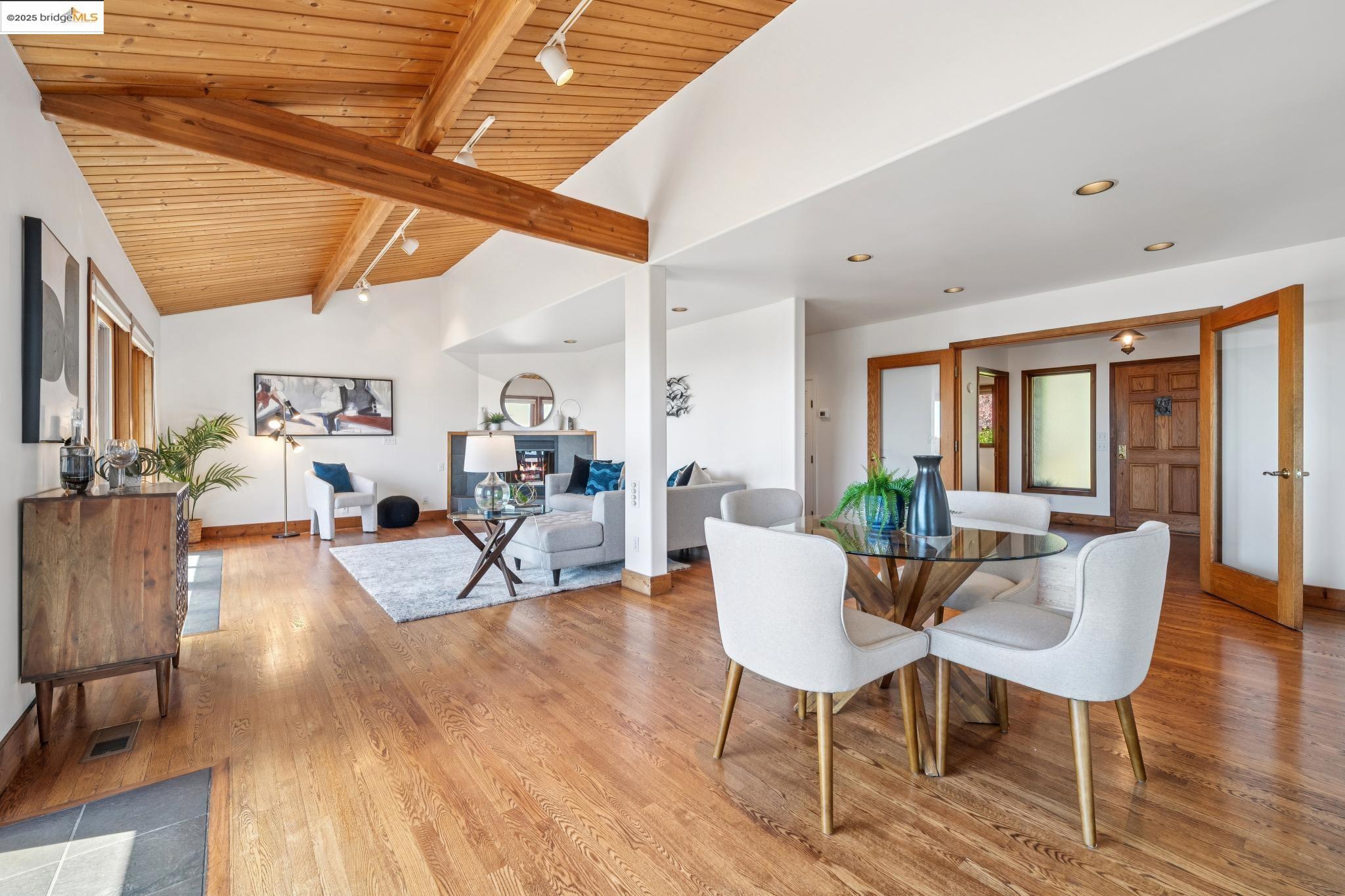 Detail Gallery Image 13 of 60 For 1534 Campus Dr, Berkeley,  CA 94708 - 4 Beds | 3 Baths