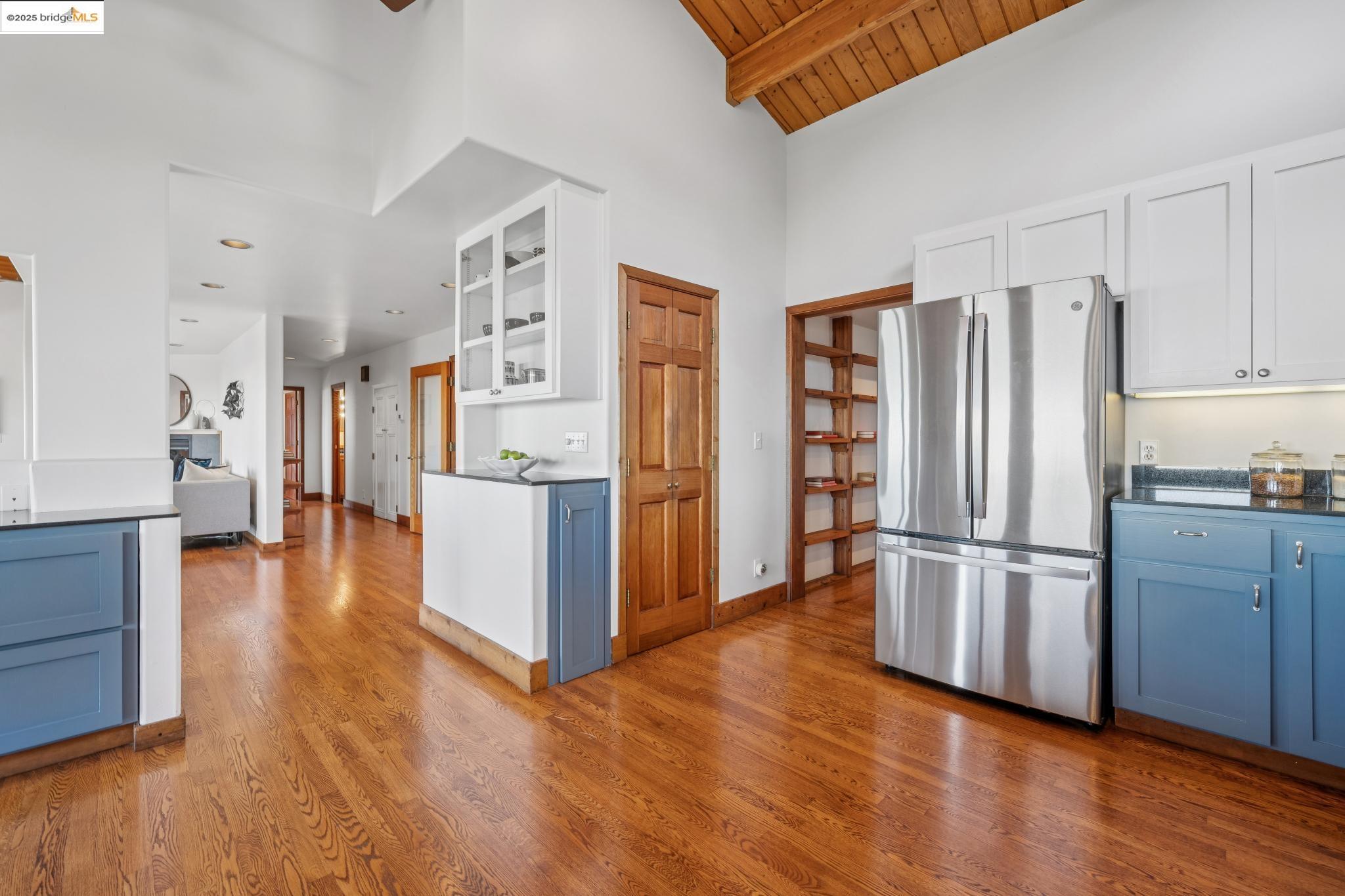 Detail Gallery Image 28 of 60 For 1534 Campus Dr, Berkeley,  CA 94708 - 4 Beds | 3 Baths