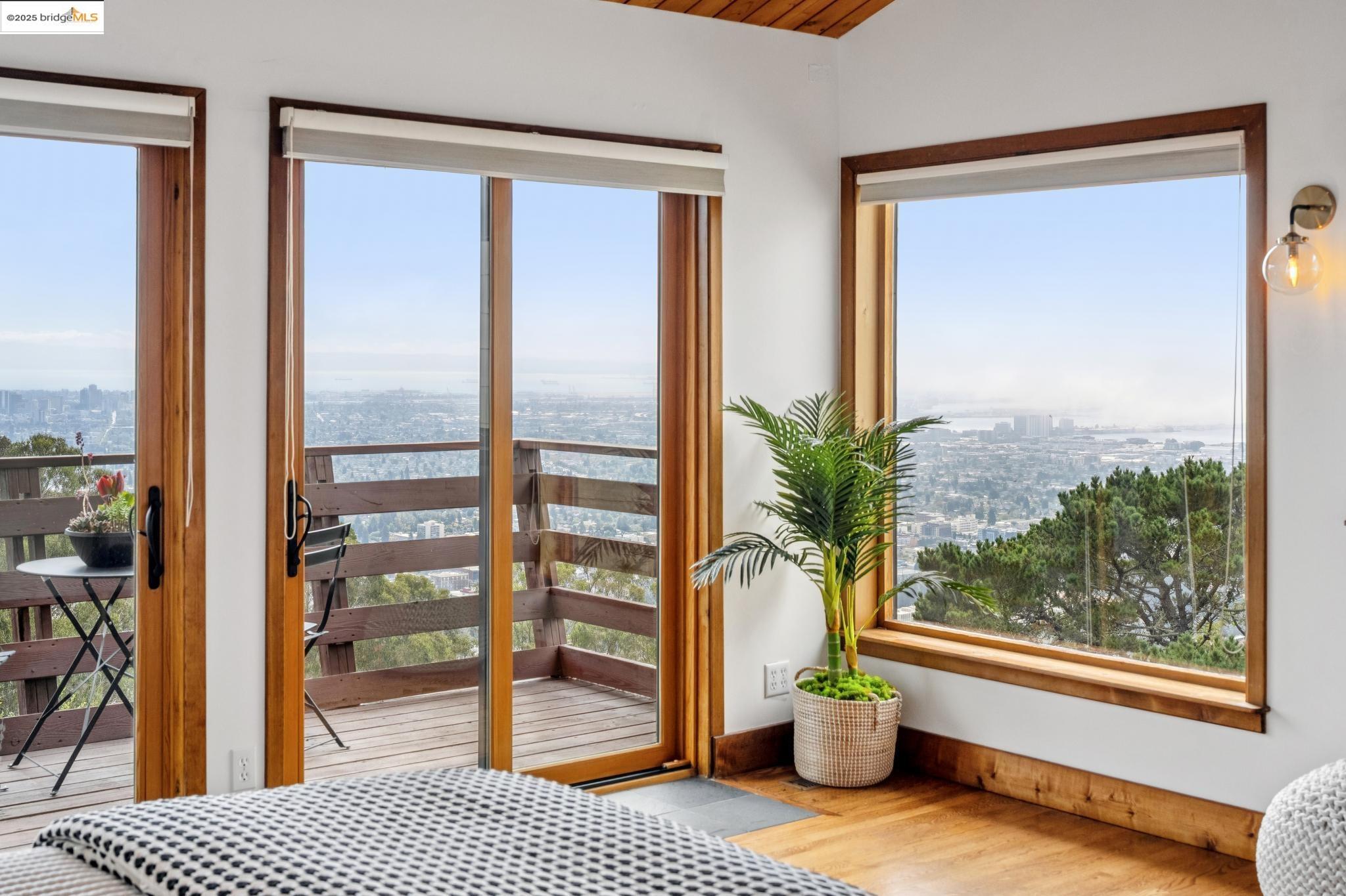 Detail Gallery Image 36 of 60 For 1534 Campus Dr, Berkeley,  CA 94708 - 4 Beds | 3 Baths