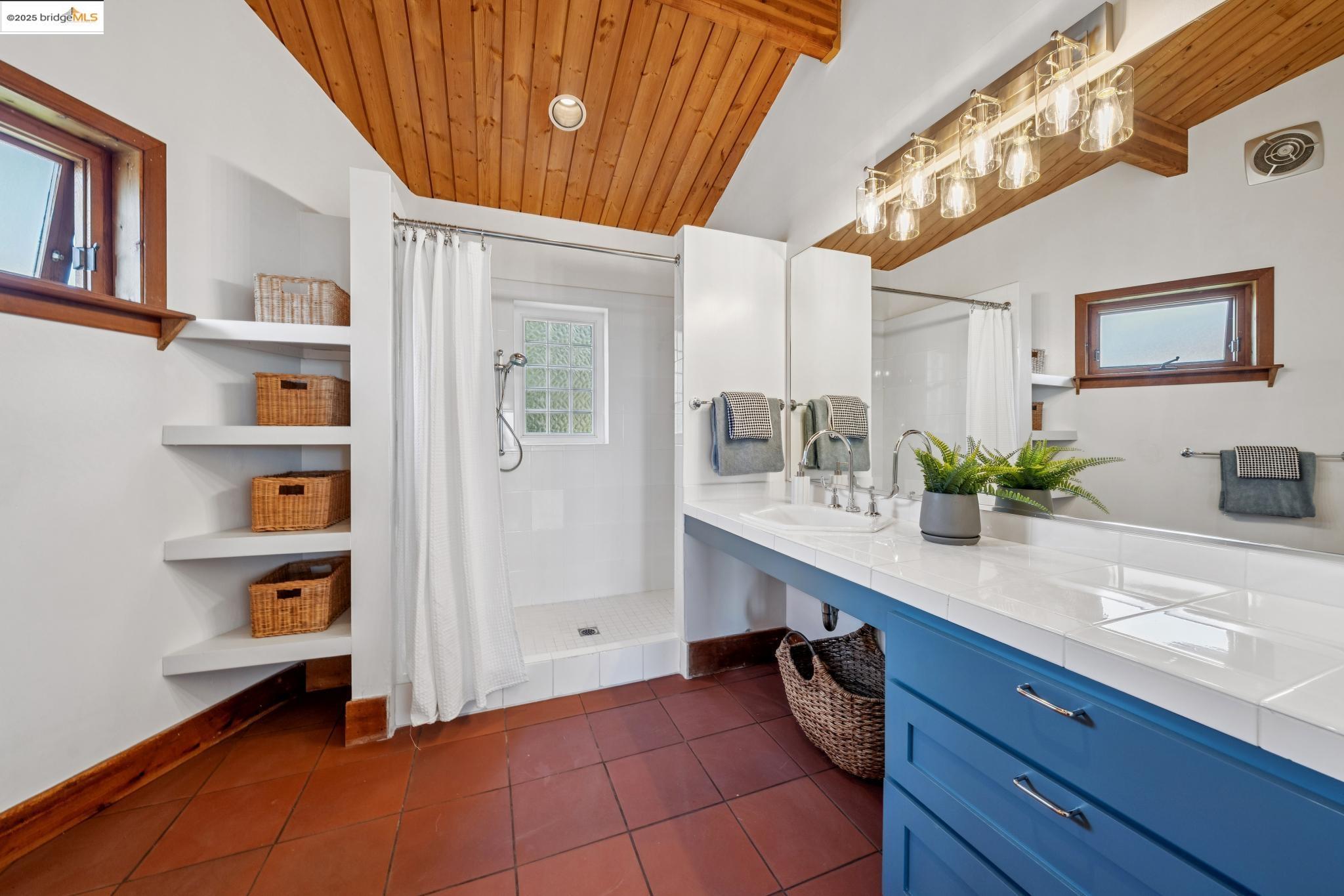 Detail Gallery Image 38 of 60 For 1534 Campus Dr, Berkeley,  CA 94708 - 4 Beds | 3 Baths