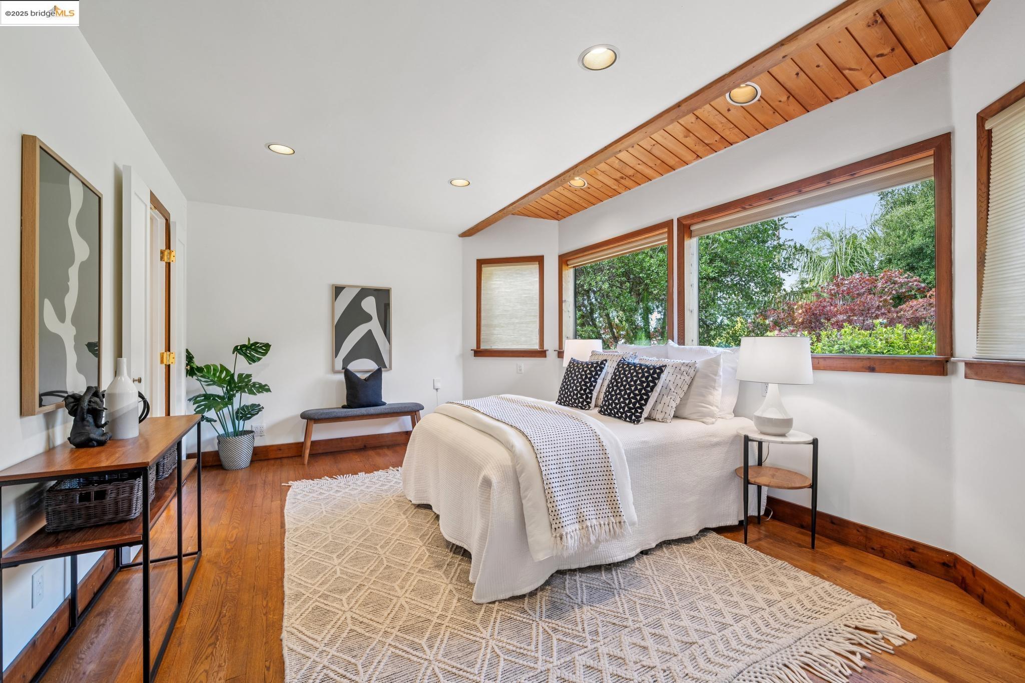 Detail Gallery Image 39 of 60 For 1534 Campus Dr, Berkeley,  CA 94708 - 4 Beds | 3 Baths