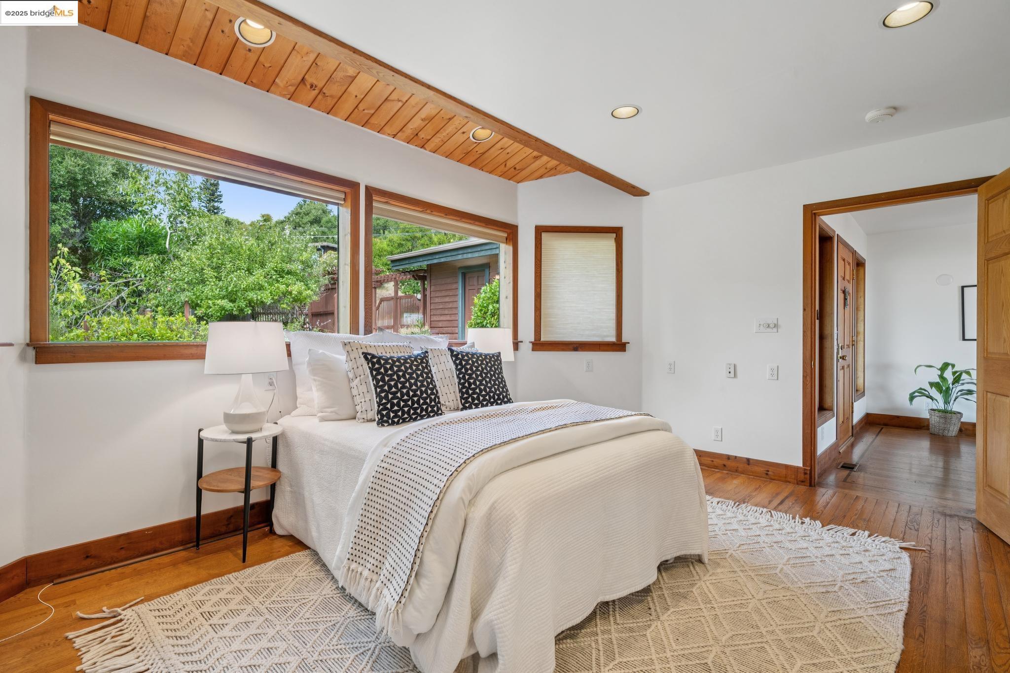 Detail Gallery Image 40 of 60 For 1534 Campus Dr, Berkeley,  CA 94708 - 4 Beds | 3 Baths