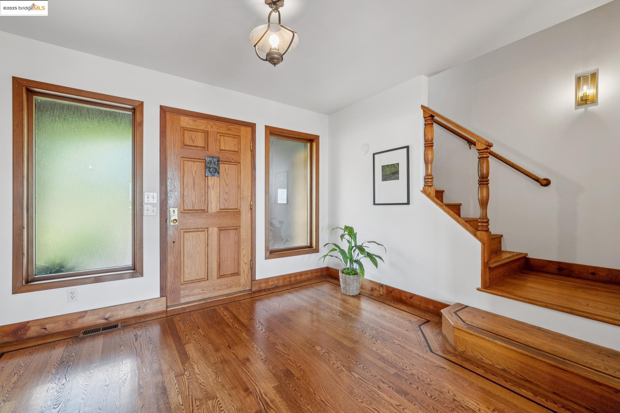 Detail Gallery Image 41 of 60 For 1534 Campus Dr, Berkeley,  CA 94708 - 4 Beds | 3 Baths
