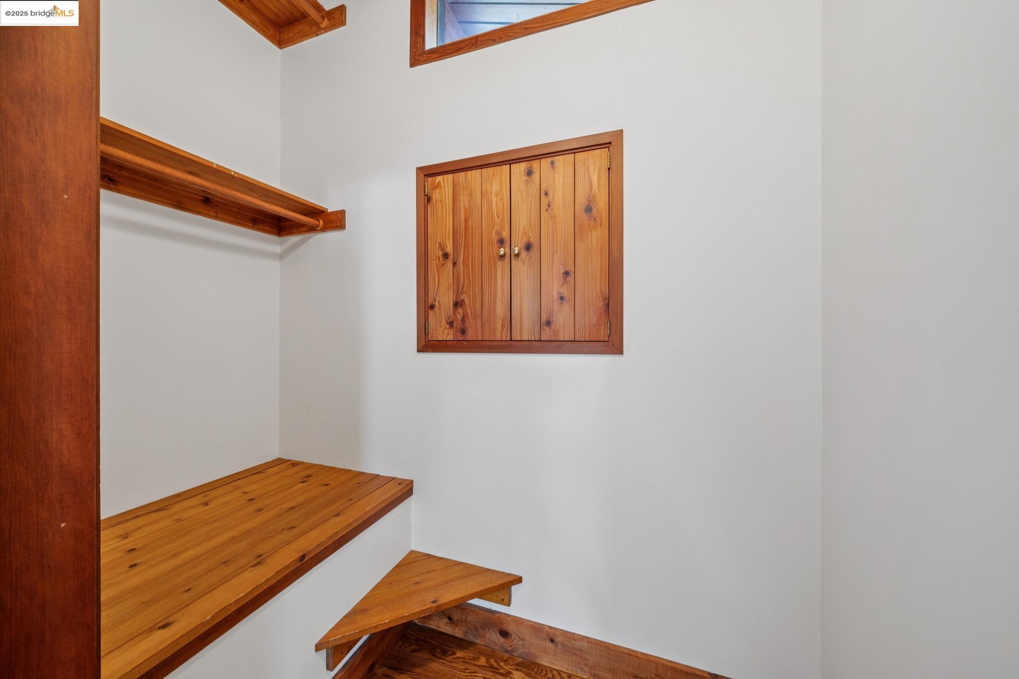 Detail Gallery Image 50 of 60 For 1534 Campus Dr, Berkeley,  CA 94708 - 4 Beds | 3 Baths