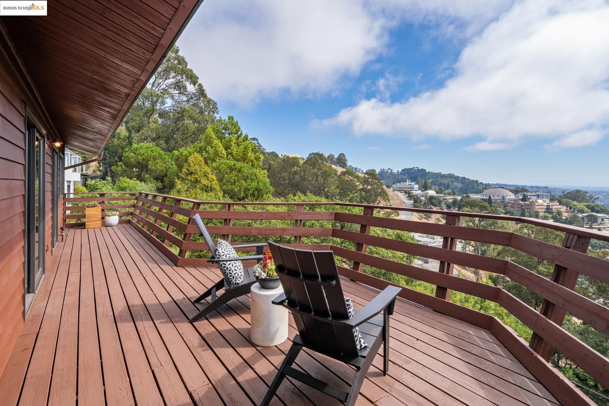 Detail Gallery Image 55 of 60 For 1534 Campus Dr, Berkeley,  CA 94708 - 4 Beds | 3 Baths