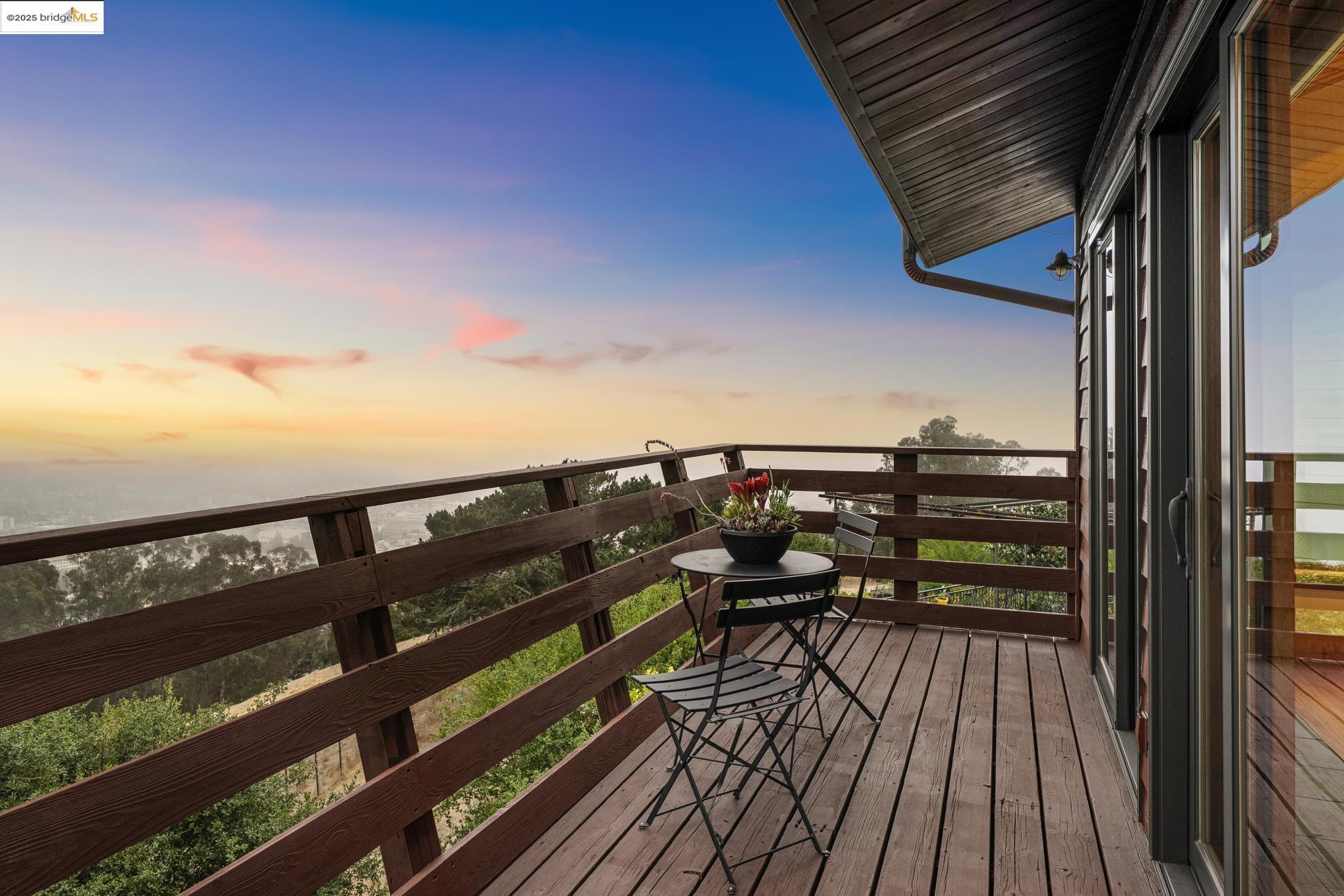 Detail Gallery Image 59 of 60 For 1534 Campus Dr, Berkeley,  CA 94708 - 4 Beds | 3 Baths