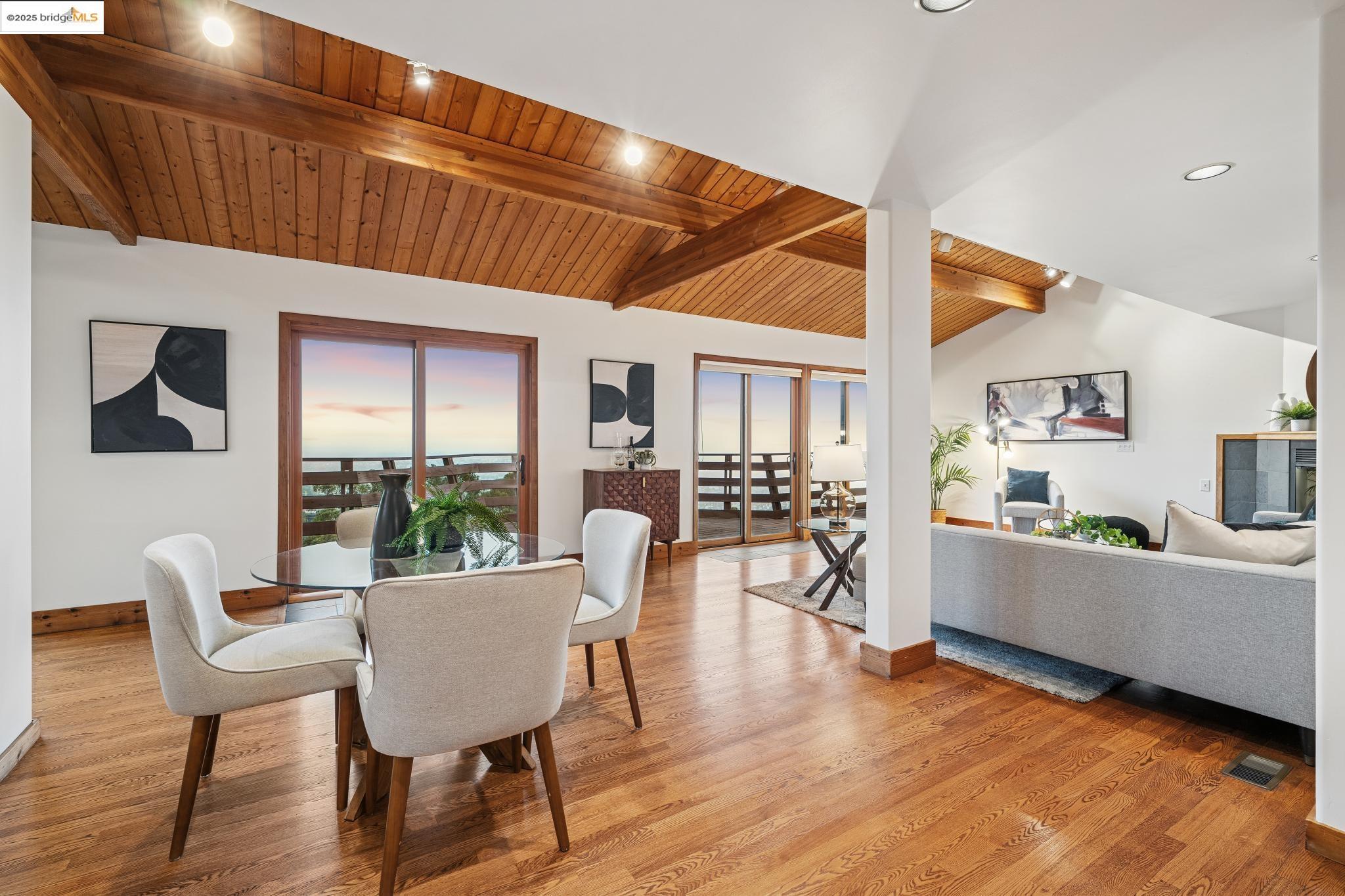 Detail Gallery Image 9 of 60 For 1534 Campus Dr, Berkeley,  CA 94708 - 4 Beds | 3 Baths