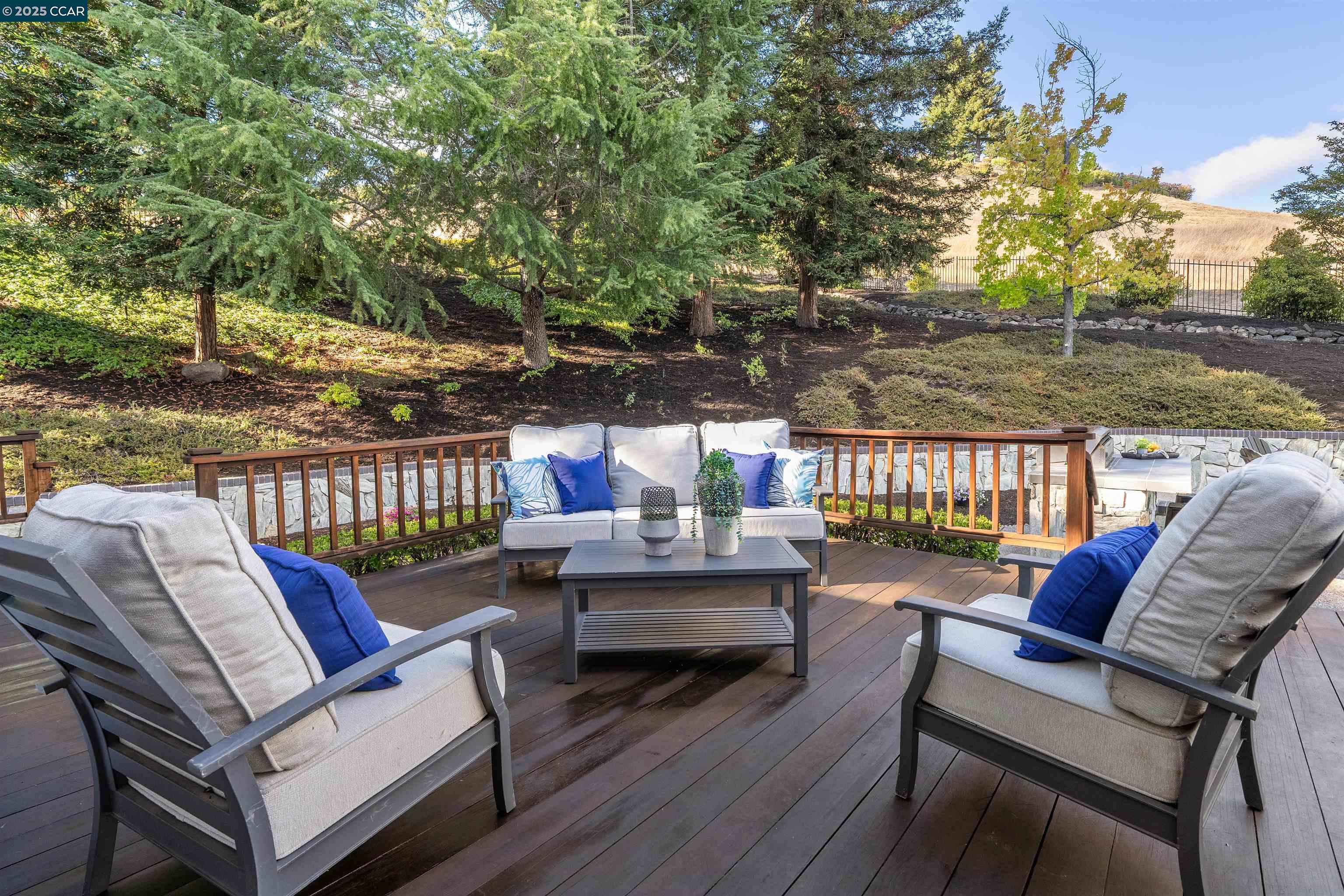 Detail Gallery Image 42 of 60 For 3746 Deer Trail Ct, Danville,  CA 94506 - 6 Beds | 3 Baths
