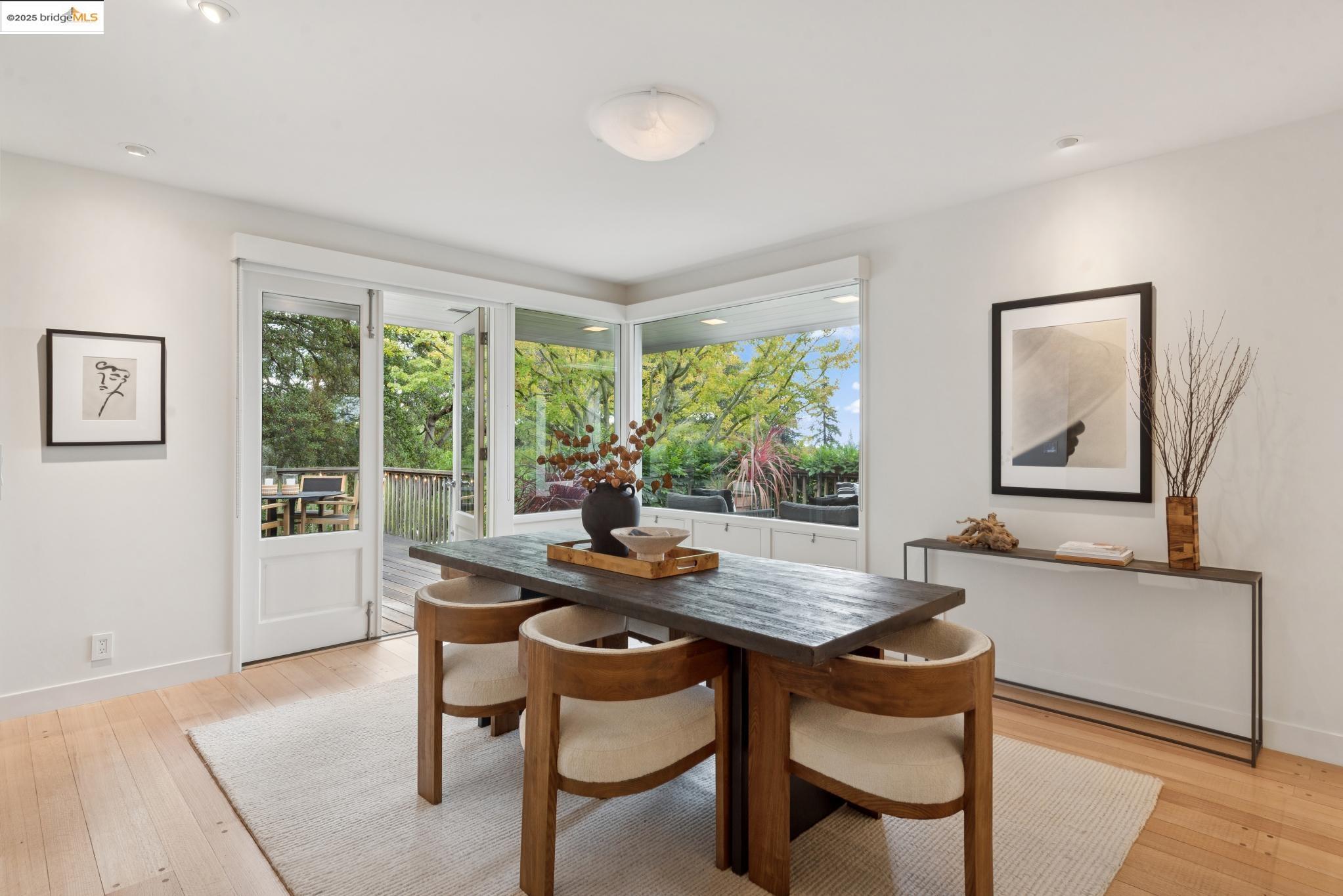 Detail Gallery Image 11 of 60 For 64 Crest Rd, Piedmont,  CA 94611-3304 - 5 Beds | 4 Baths