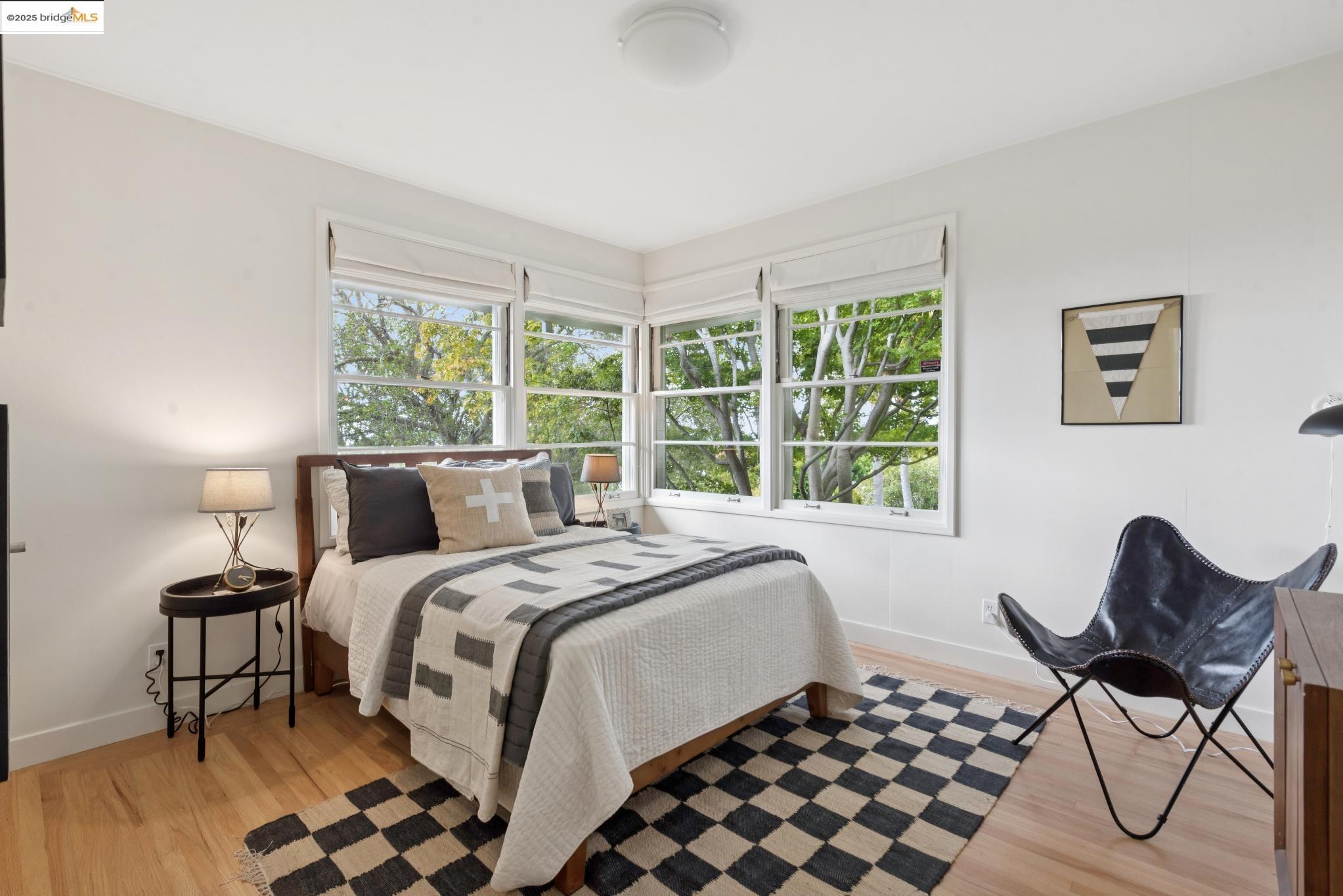 Detail Gallery Image 30 of 60 For 64 Crest Rd, Piedmont,  CA 94611-3304 - 5 Beds | 4 Baths