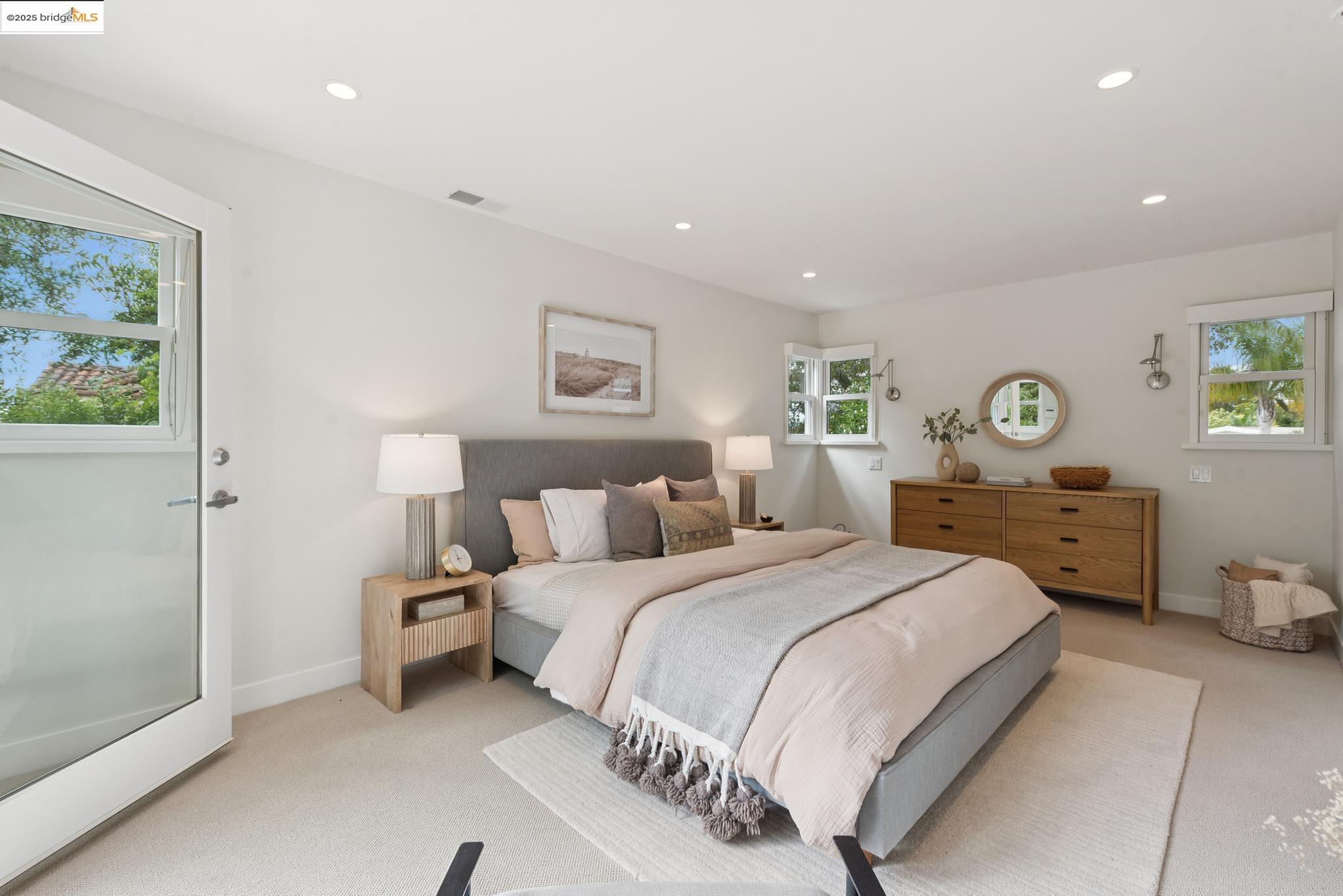 Detail Gallery Image 36 of 60 For 64 Crest Rd, Piedmont,  CA 94611-3304 - 5 Beds | 4 Baths