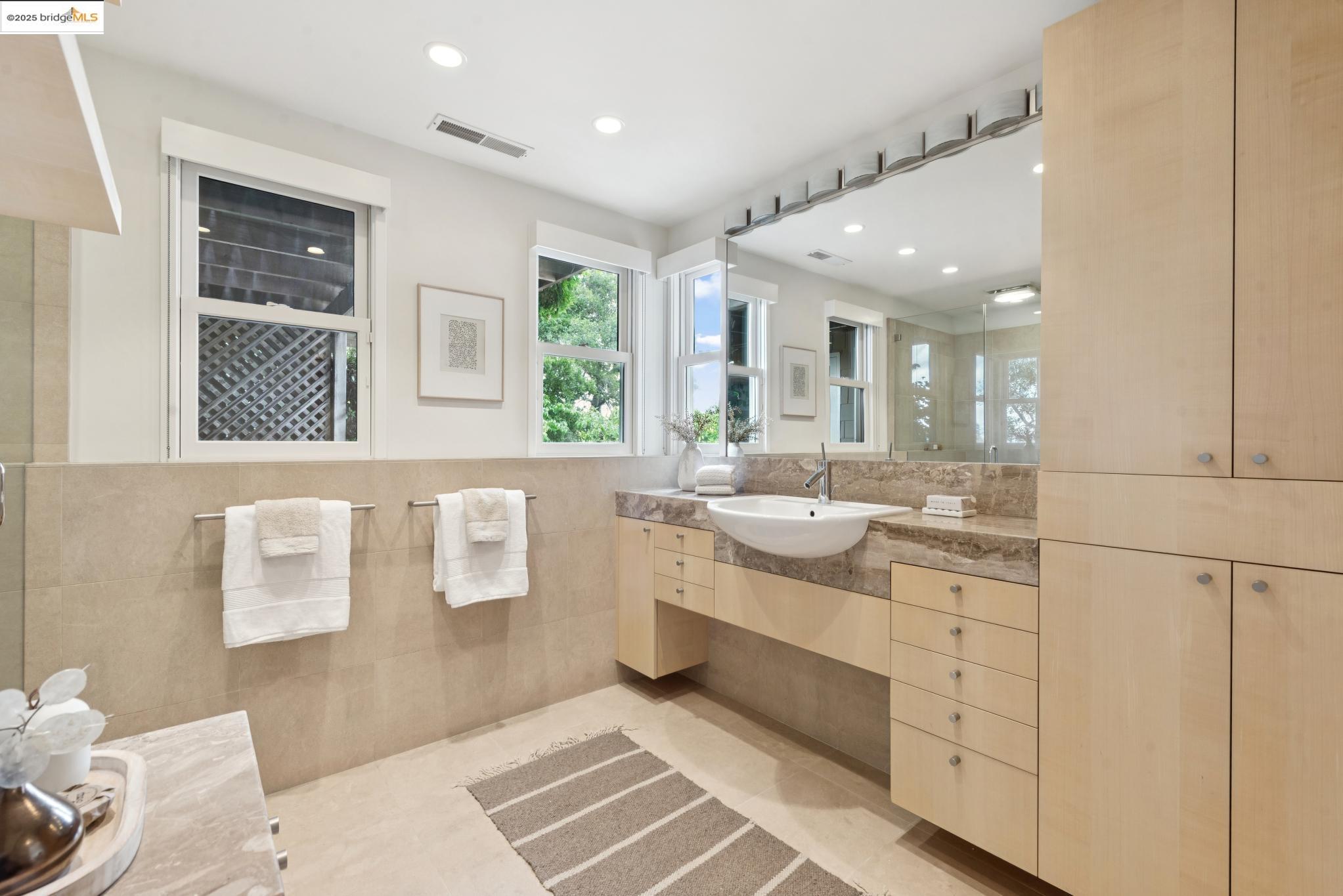 Detail Gallery Image 38 of 60 For 64 Crest Rd, Piedmont,  CA 94611-3304 - 5 Beds | 4 Baths