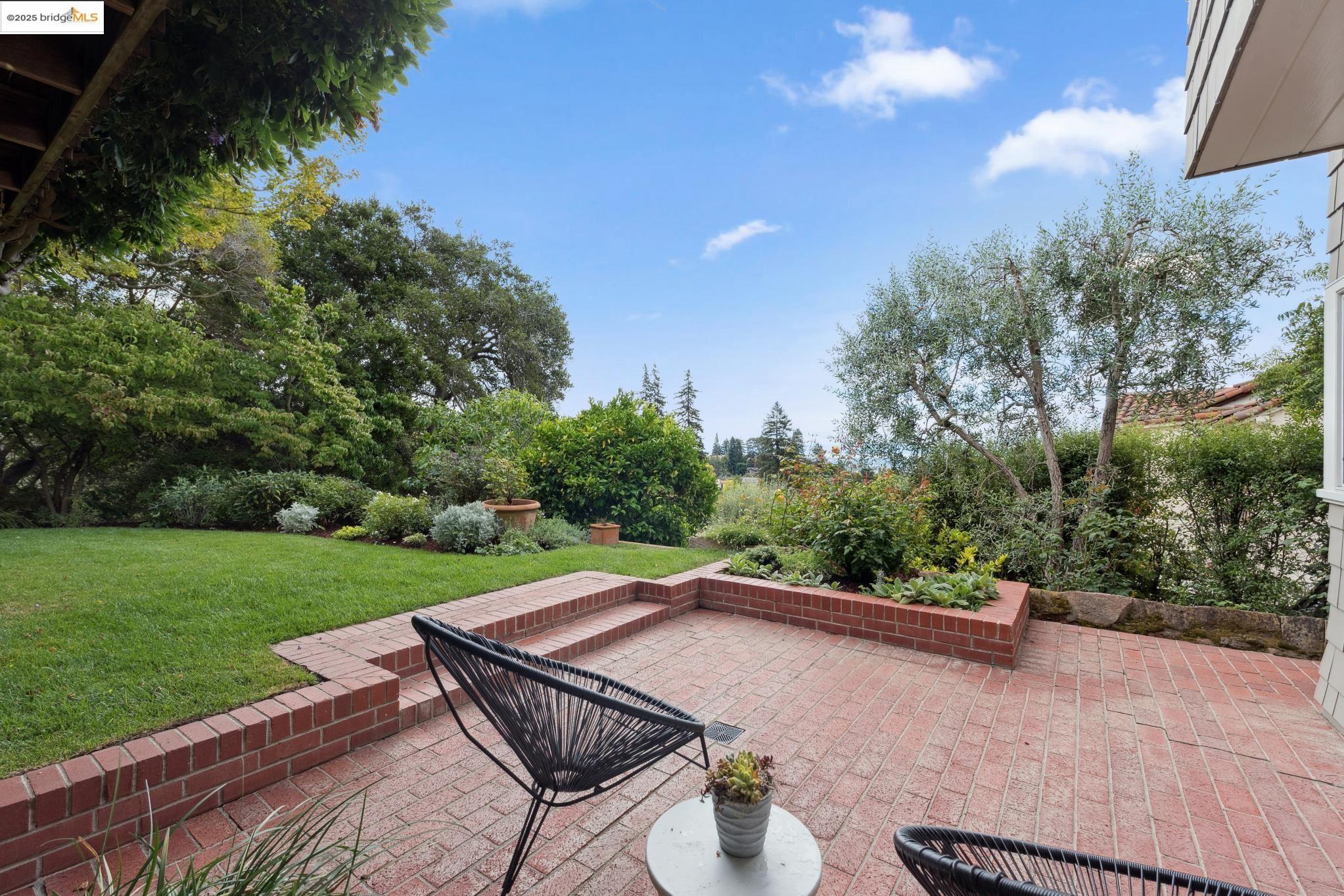 Detail Gallery Image 52 of 60 For 64 Crest Rd, Piedmont,  CA 94611-3304 - 5 Beds | 4 Baths