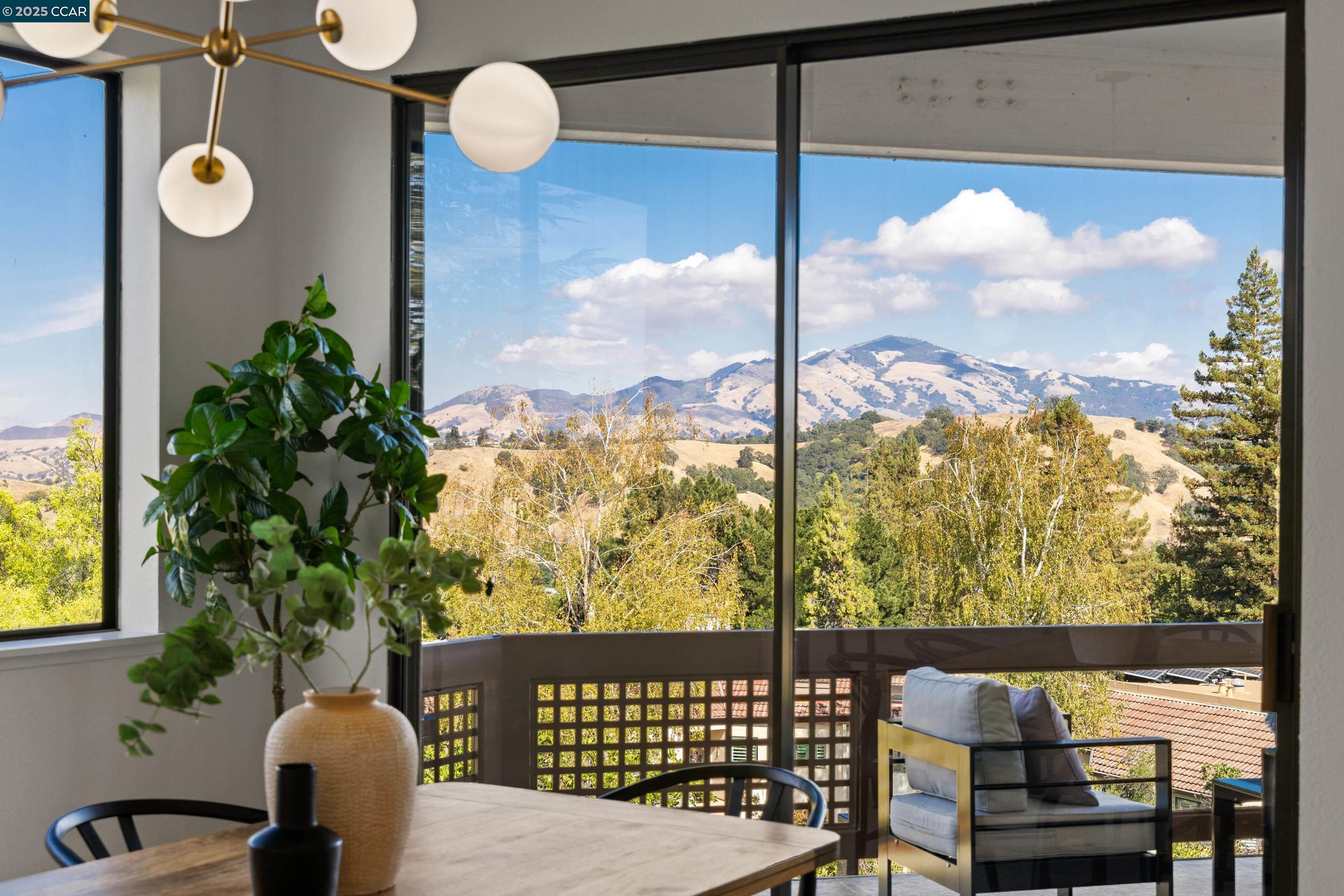 Front Image Thumbnail for CC41111188