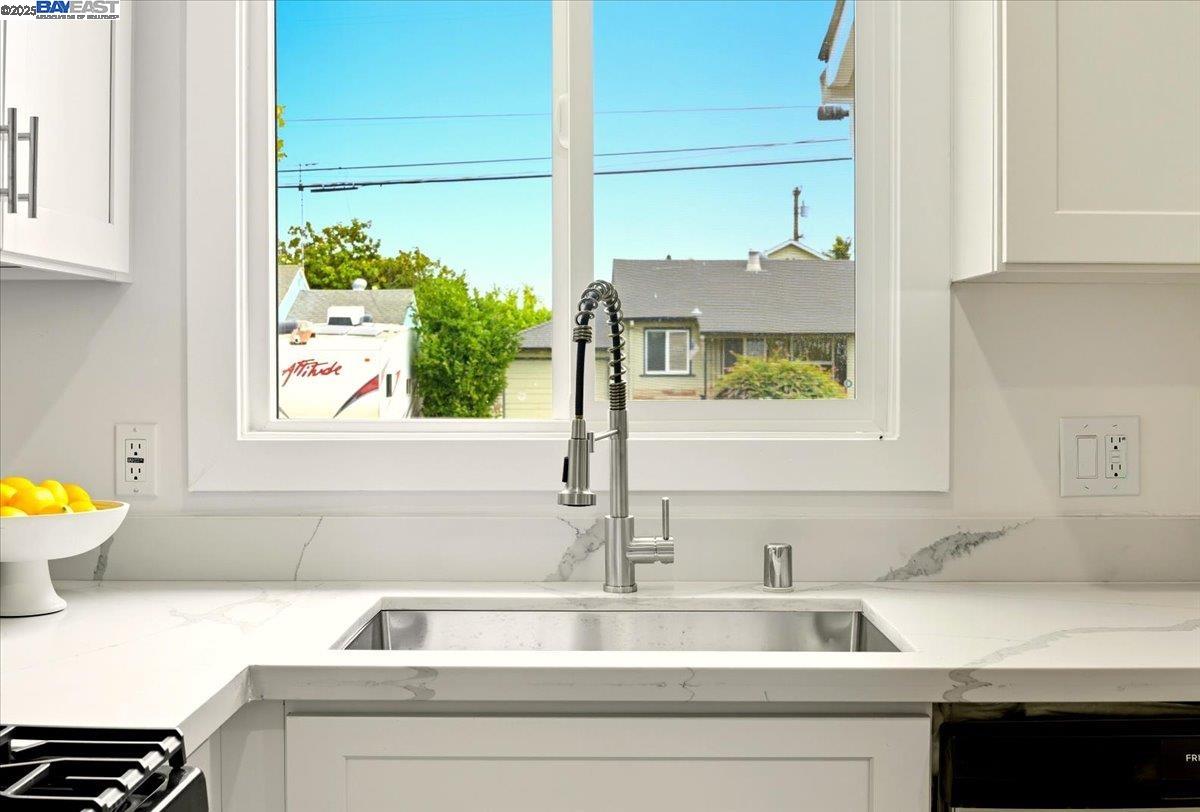 Detail Gallery Image 13 of 24 For 1531 136th Ave, San Leandro,  CA 94578 - 2 Beds | 1/1 Baths