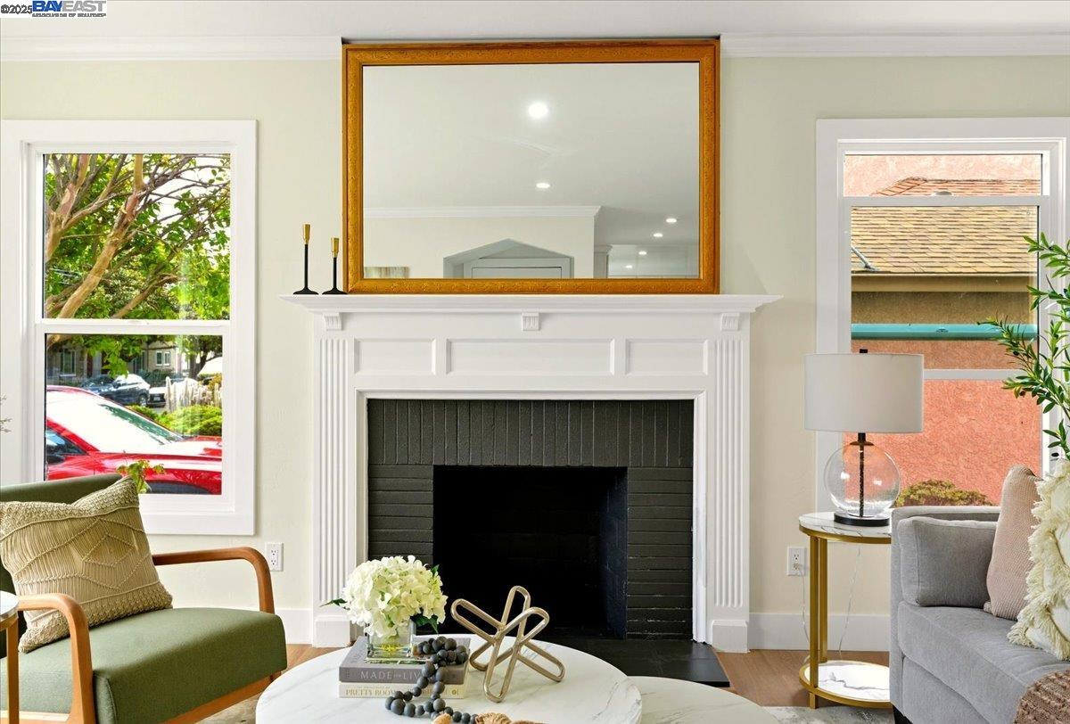 Detail Gallery Image 4 of 24 For 1531 136th Ave, San Leandro,  CA 94578 - 2 Beds | 1/1 Baths