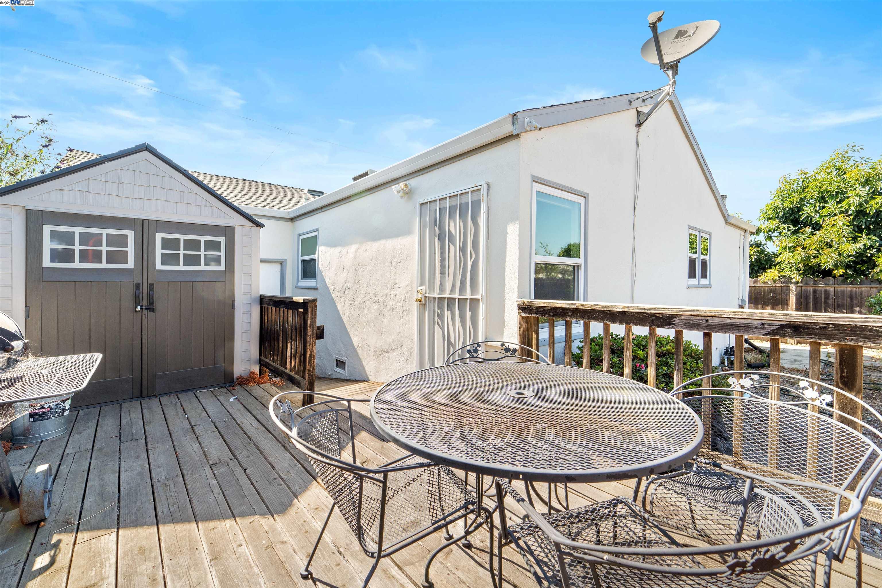 Detail Gallery Image 14 of 19 For 21266 Haviland Ave, Hayward,  CA 94541 - 2 Beds | 1 Baths