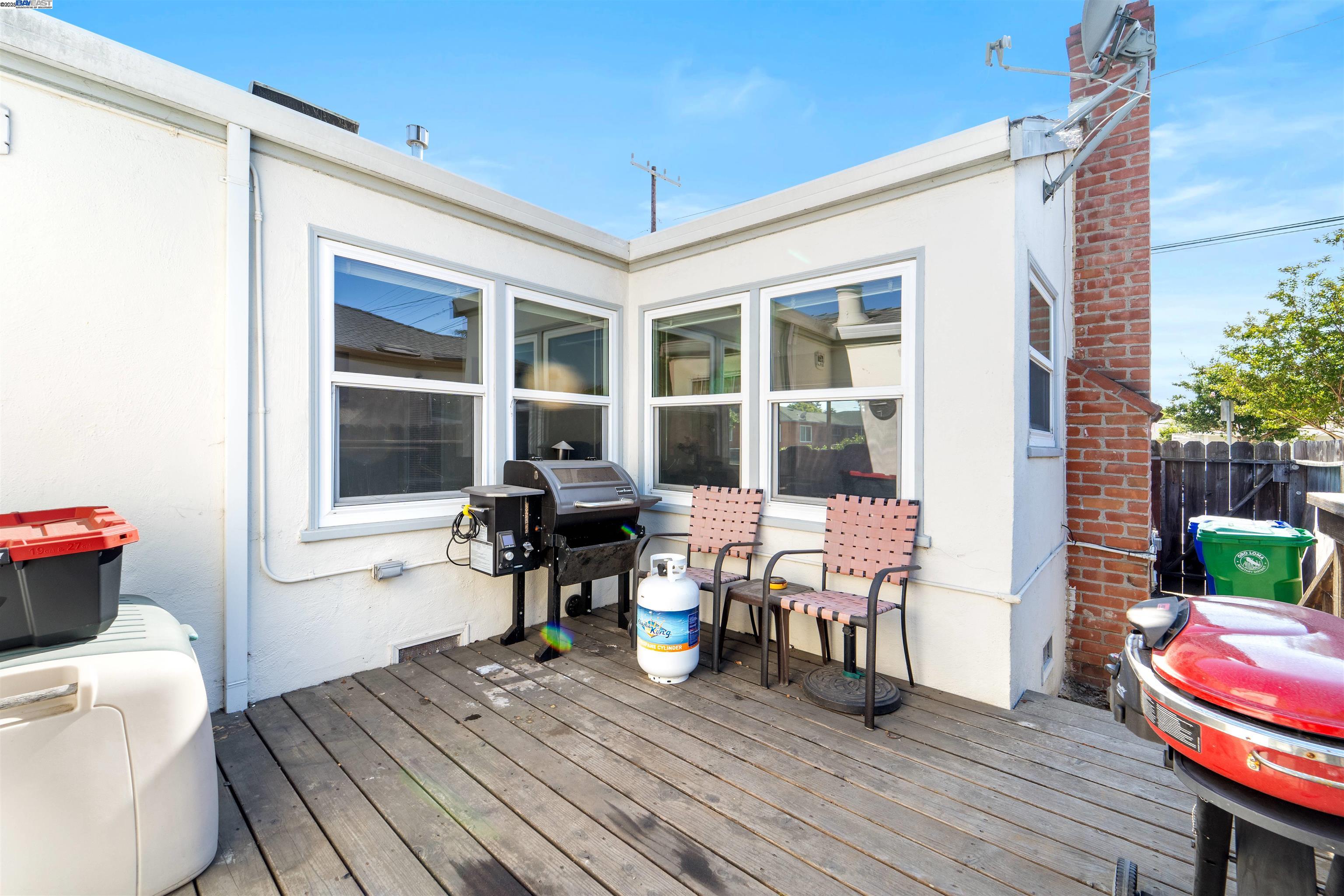 Detail Gallery Image 15 of 19 For 21266 Haviland Ave, Hayward,  CA 94541 - 2 Beds | 1 Baths
