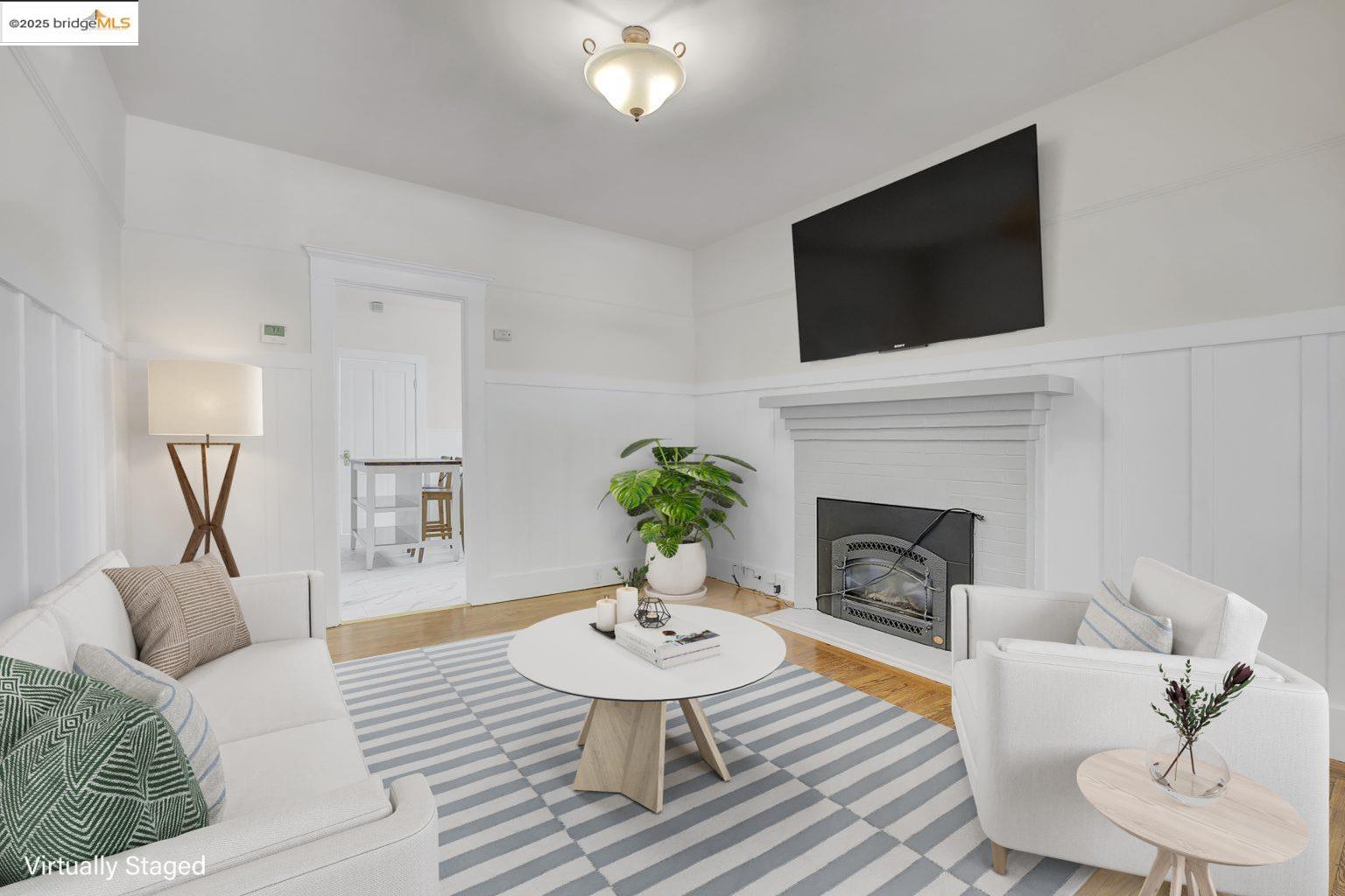 Detail Gallery Image 27 of 44 For 2406 10th, Berkeley,  CA 94710 - 3 Beds | 2 Baths