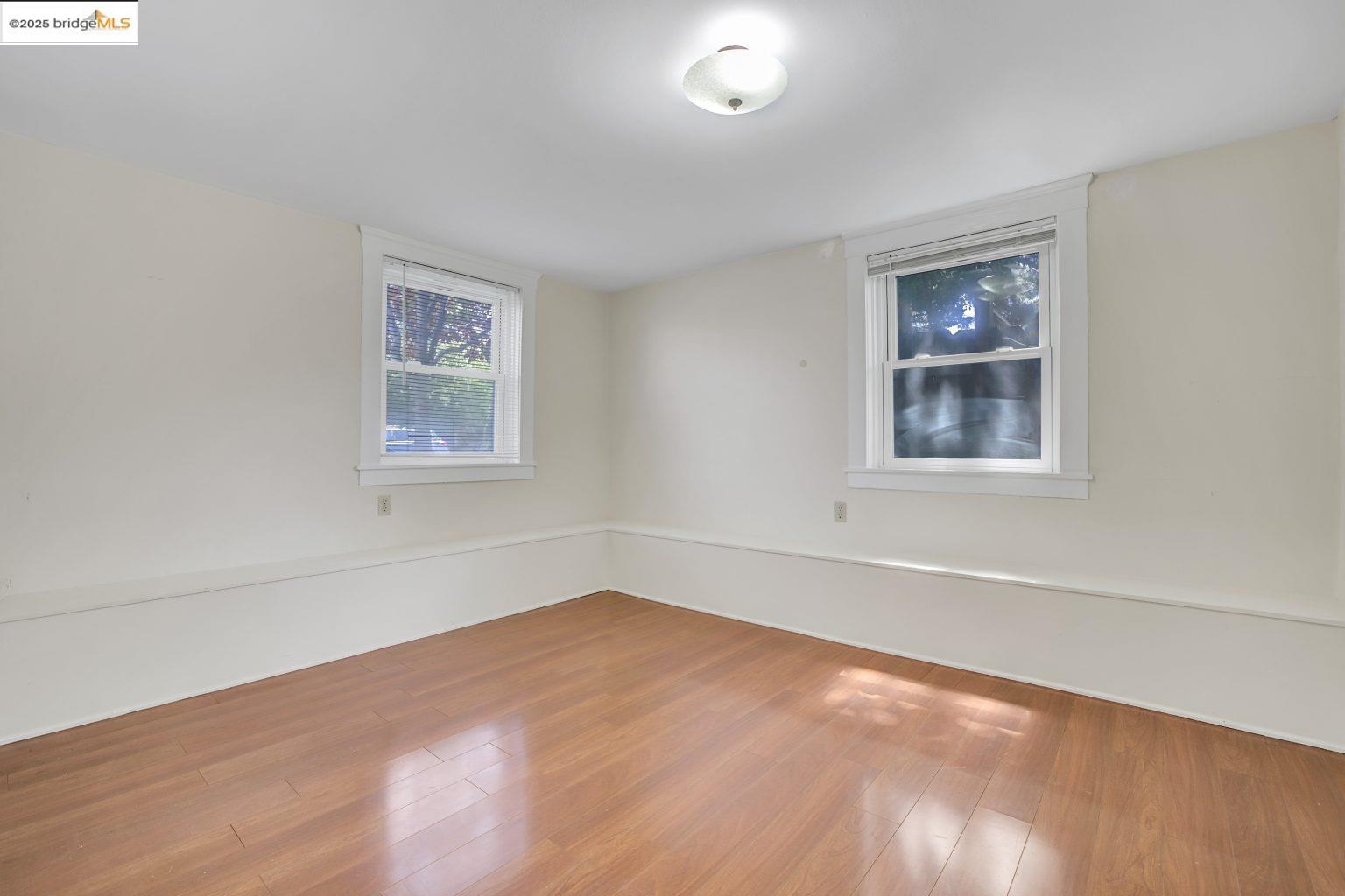 Detail Gallery Image 41 of 44 For 2406 10th, Berkeley,  CA 94710 - 3 Beds | 2 Baths