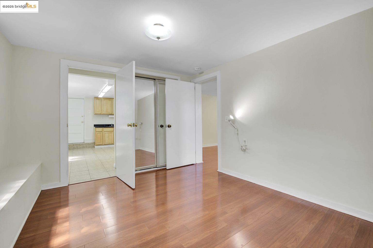 Detail Gallery Image 42 of 44 For 2406 10th, Berkeley,  CA 94710 - 3 Beds | 2 Baths
