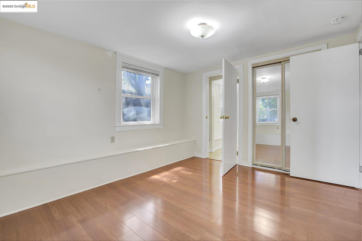 Detail Gallery Image 43 of 44 For 2406 10th, Berkeley,  CA 94710 - 3 Beds | 2 Baths
