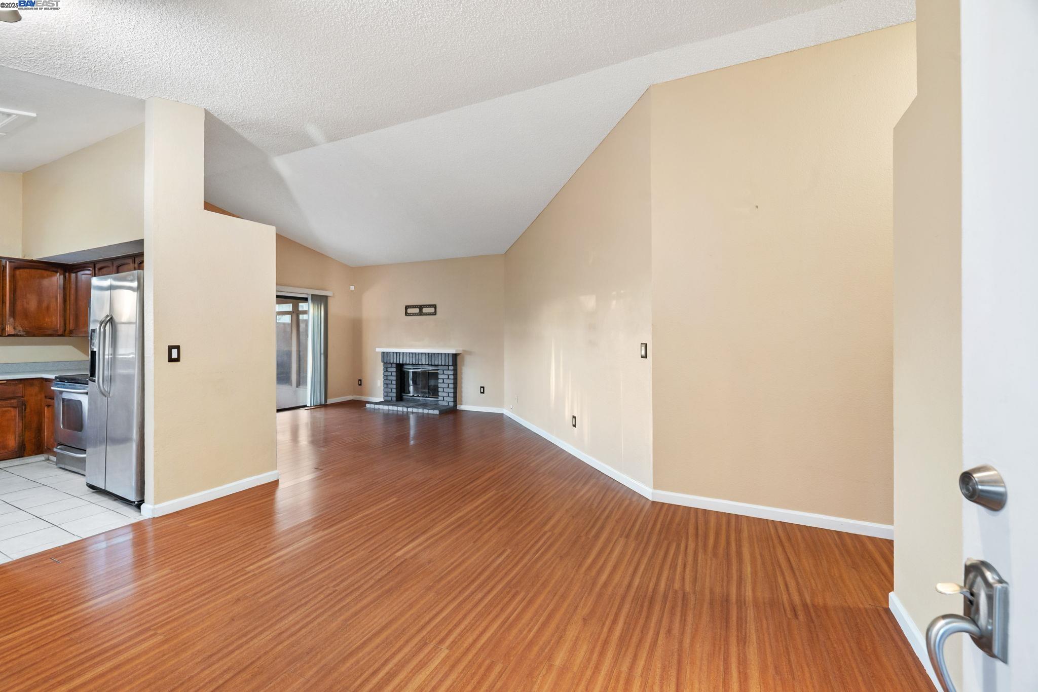 Detail Gallery Image 25 of 44 For 2116 Willow Ave, Antioch,  CA 94509 - 3 Beds | 2 Baths