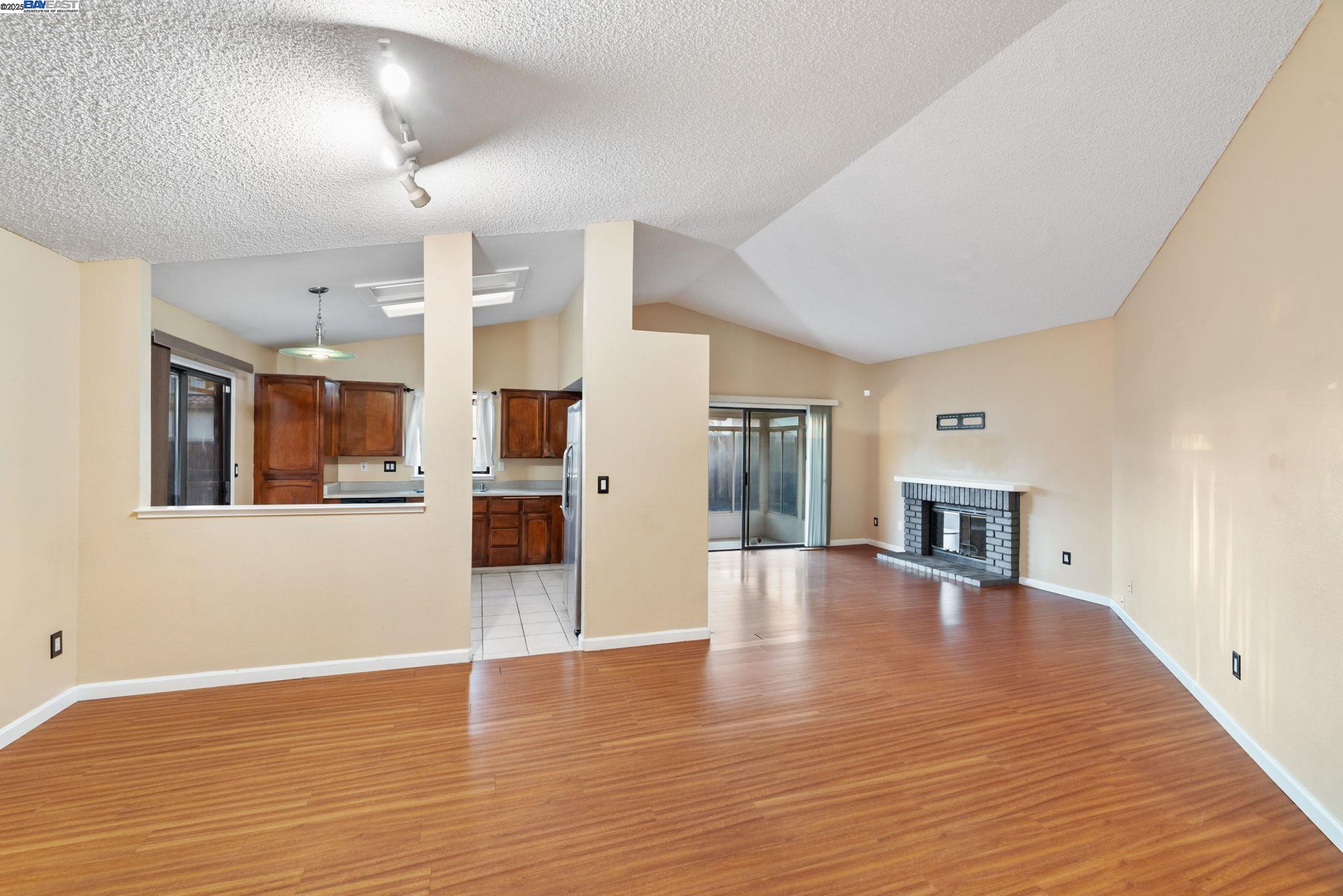 Detail Gallery Image 26 of 44 For 2116 Willow Ave, Antioch,  CA 94509 - 3 Beds | 2 Baths