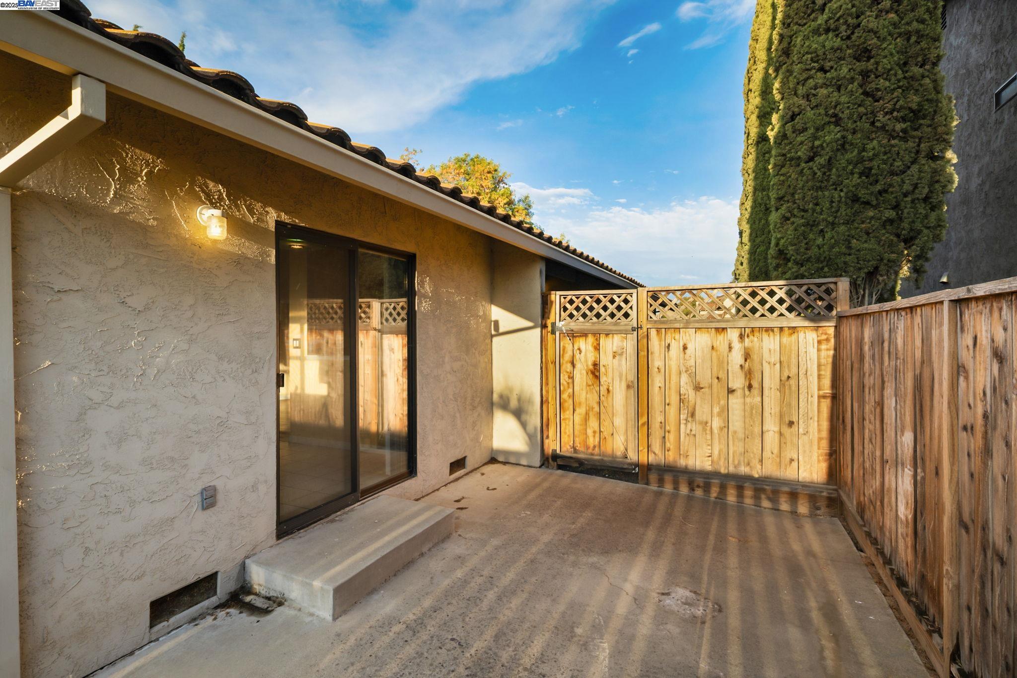 Detail Gallery Image 34 of 44 For 2116 Willow Ave, Antioch,  CA 94509 - 3 Beds | 2 Baths