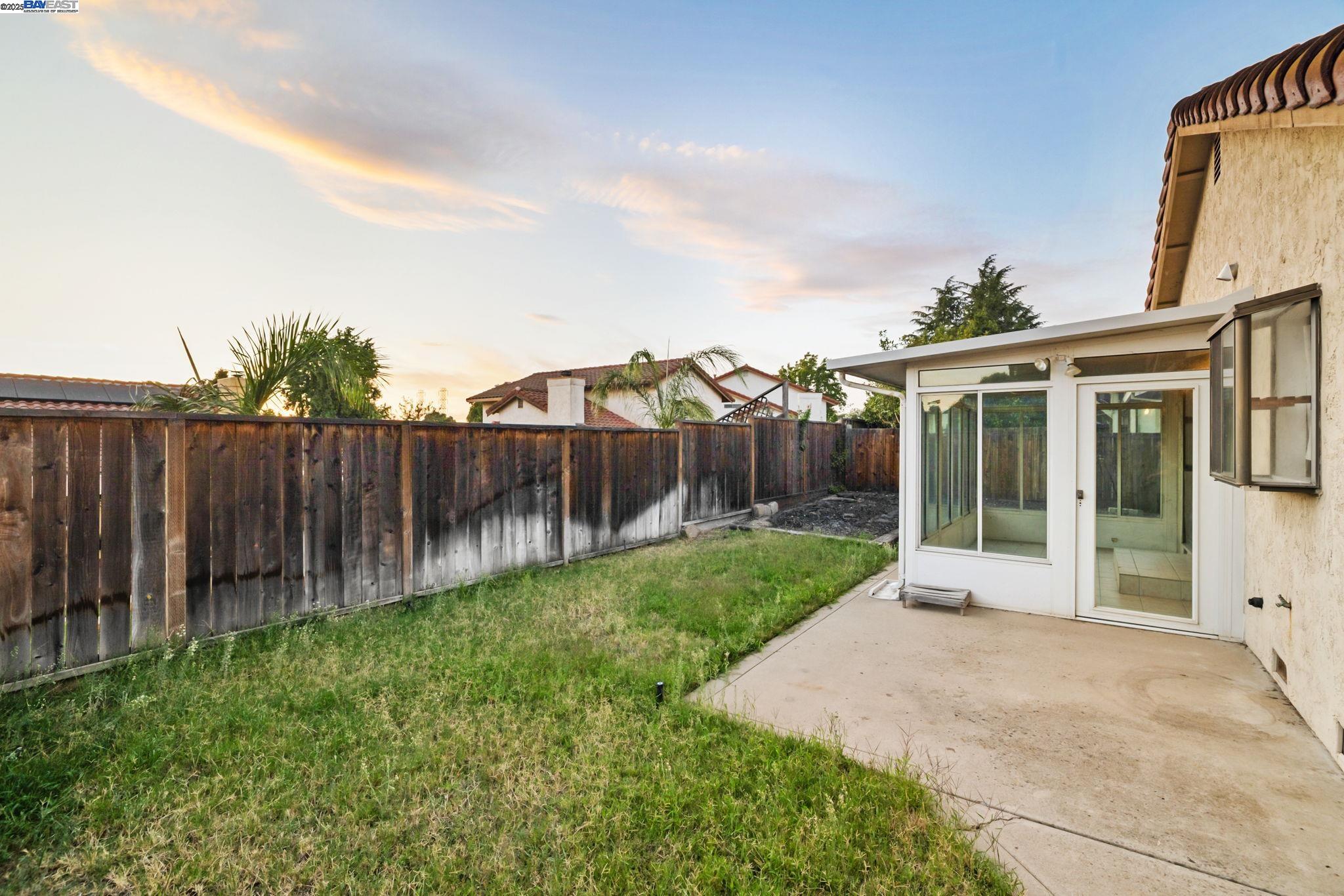 Detail Gallery Image 37 of 44 For 2116 Willow Ave, Antioch,  CA 94509 - 3 Beds | 2 Baths