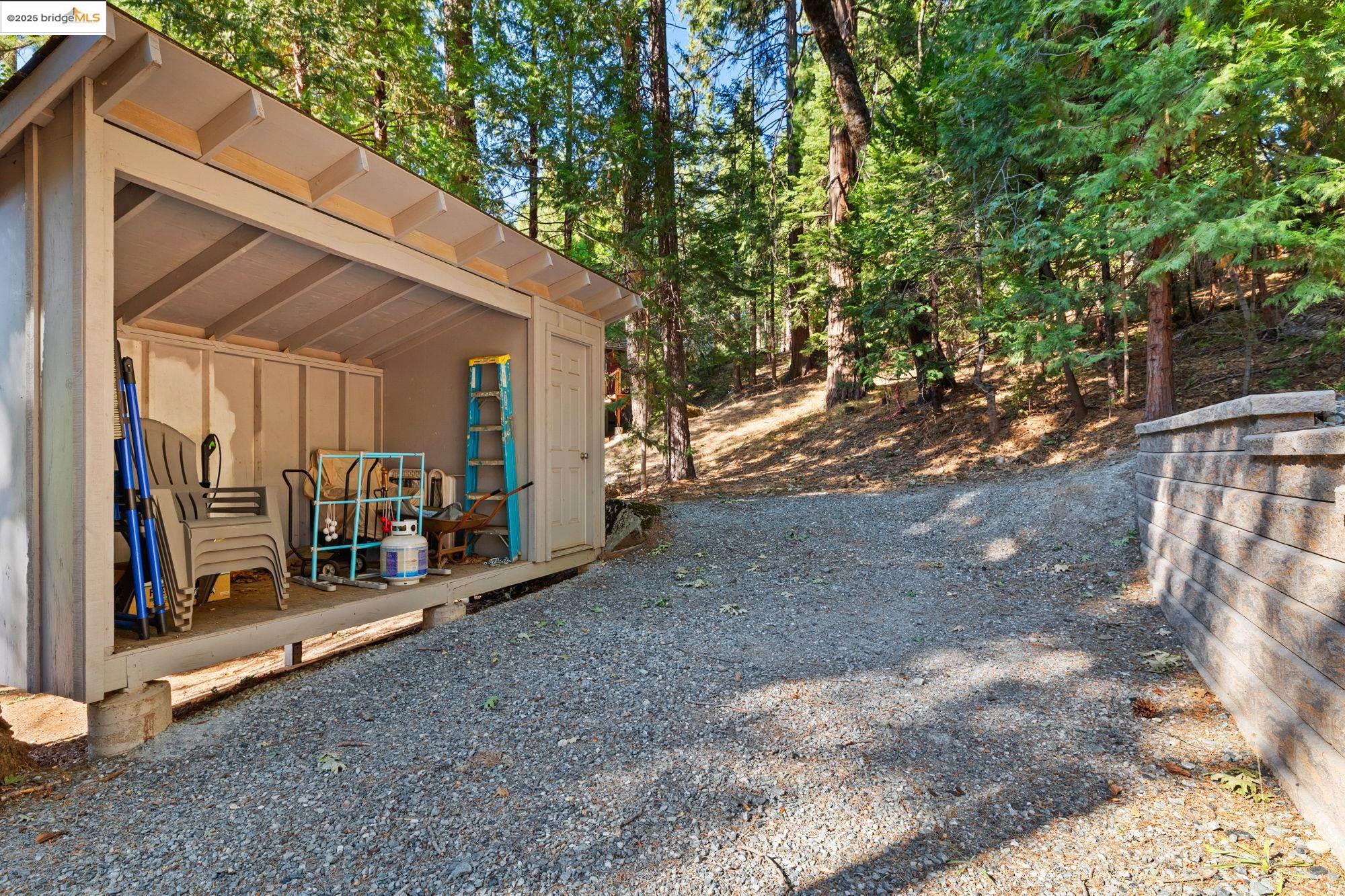 Detail Gallery Image 29 of 30 For 24061 Wakalu Trl, Mi Wuk Village,  CA 95346 - 4 Beds | 2 Baths