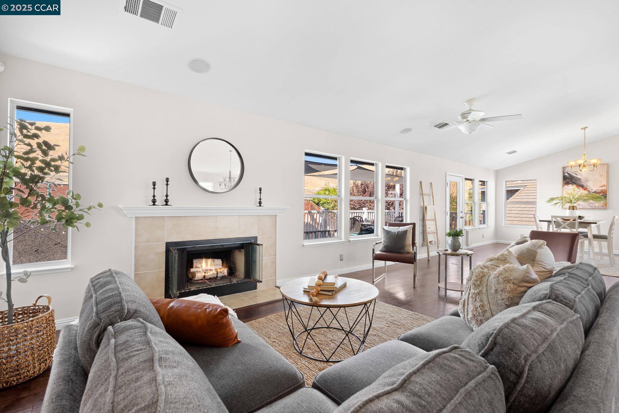 Detail Gallery Image 15 of 50 For 2387 Whitetail Dr, Antioch,  CA 94531 - 4 Beds | 2/1 Baths
