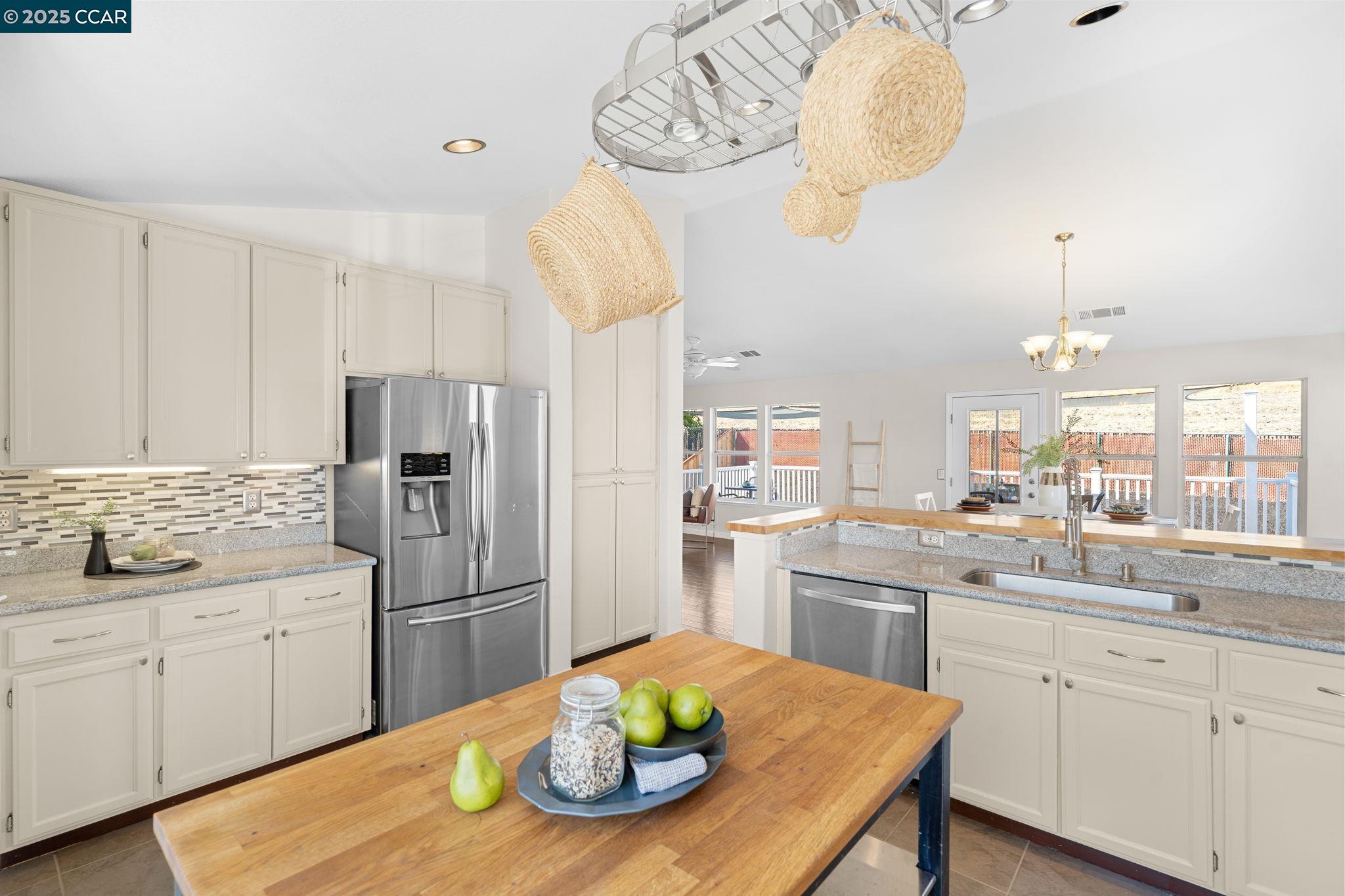 Detail Gallery Image 26 of 50 For 2387 Whitetail Dr, Antioch,  CA 94531 - 4 Beds | 2/1 Baths