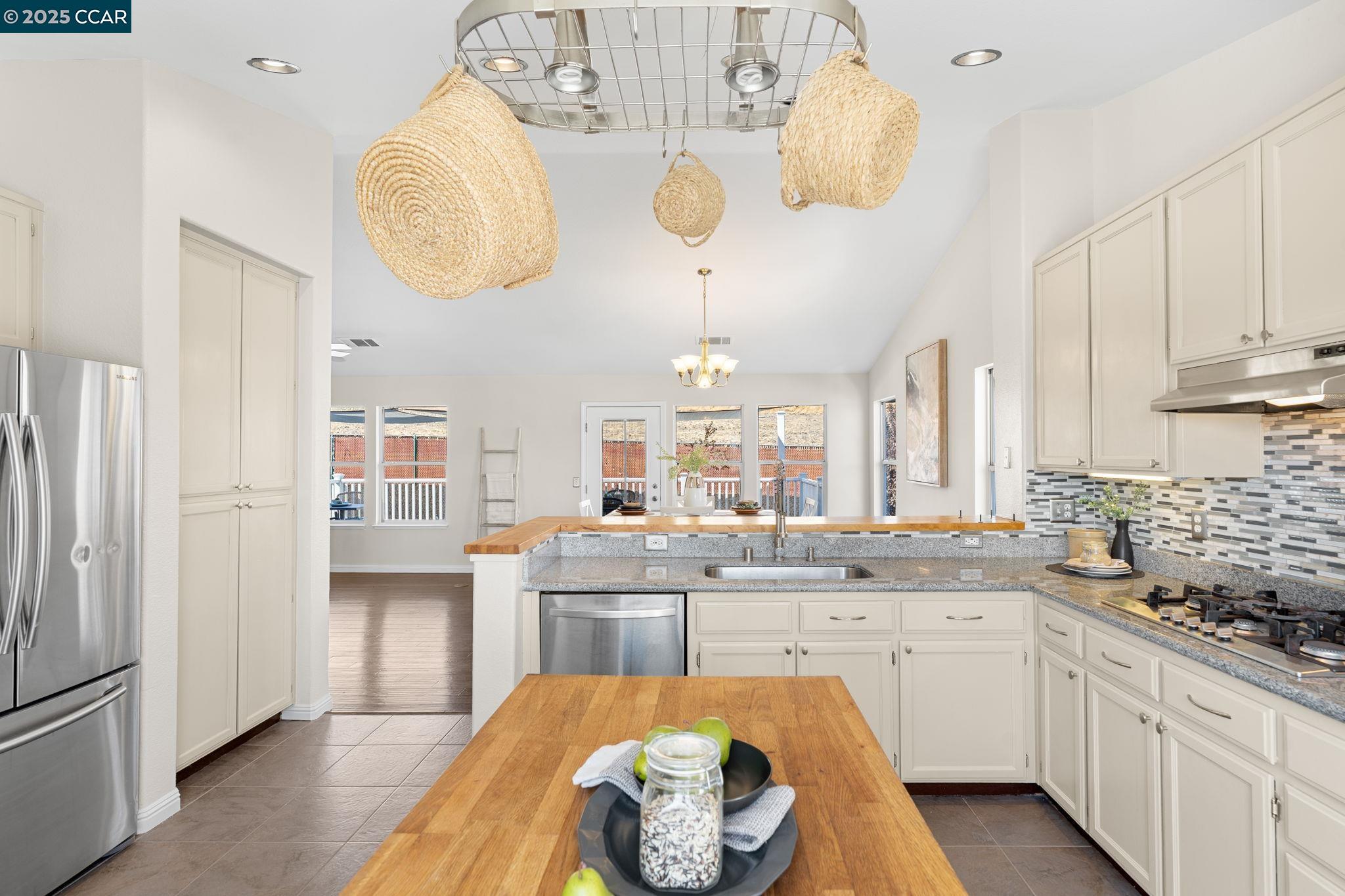 Detail Gallery Image 27 of 50 For 2387 Whitetail Dr, Antioch,  CA 94531 - 4 Beds | 2/1 Baths