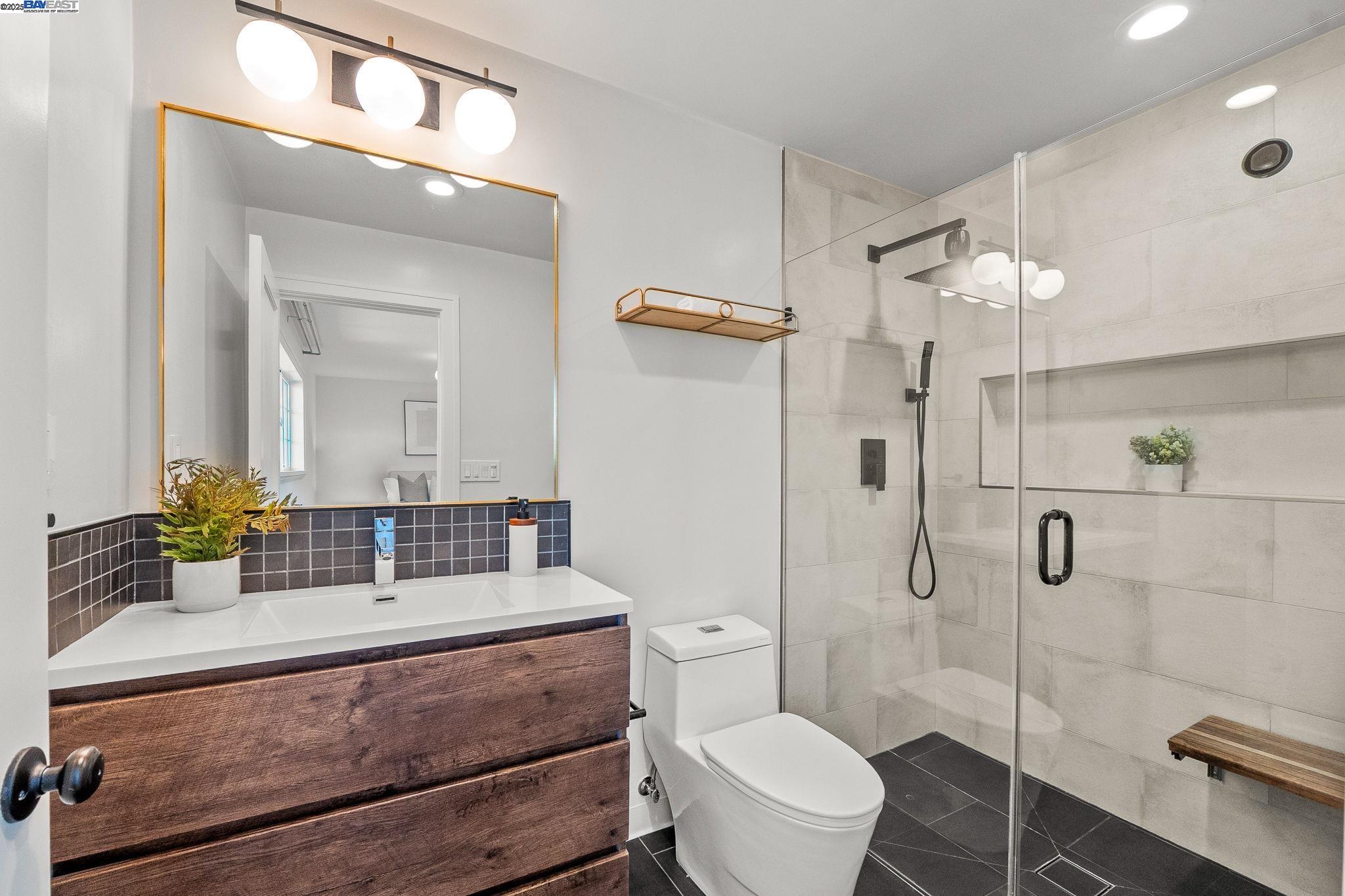 Detail Gallery Image 16 of 57 For 7574 Birkdale Dr, Newark,  CA 94560 - 5 Beds | 2/1 Baths