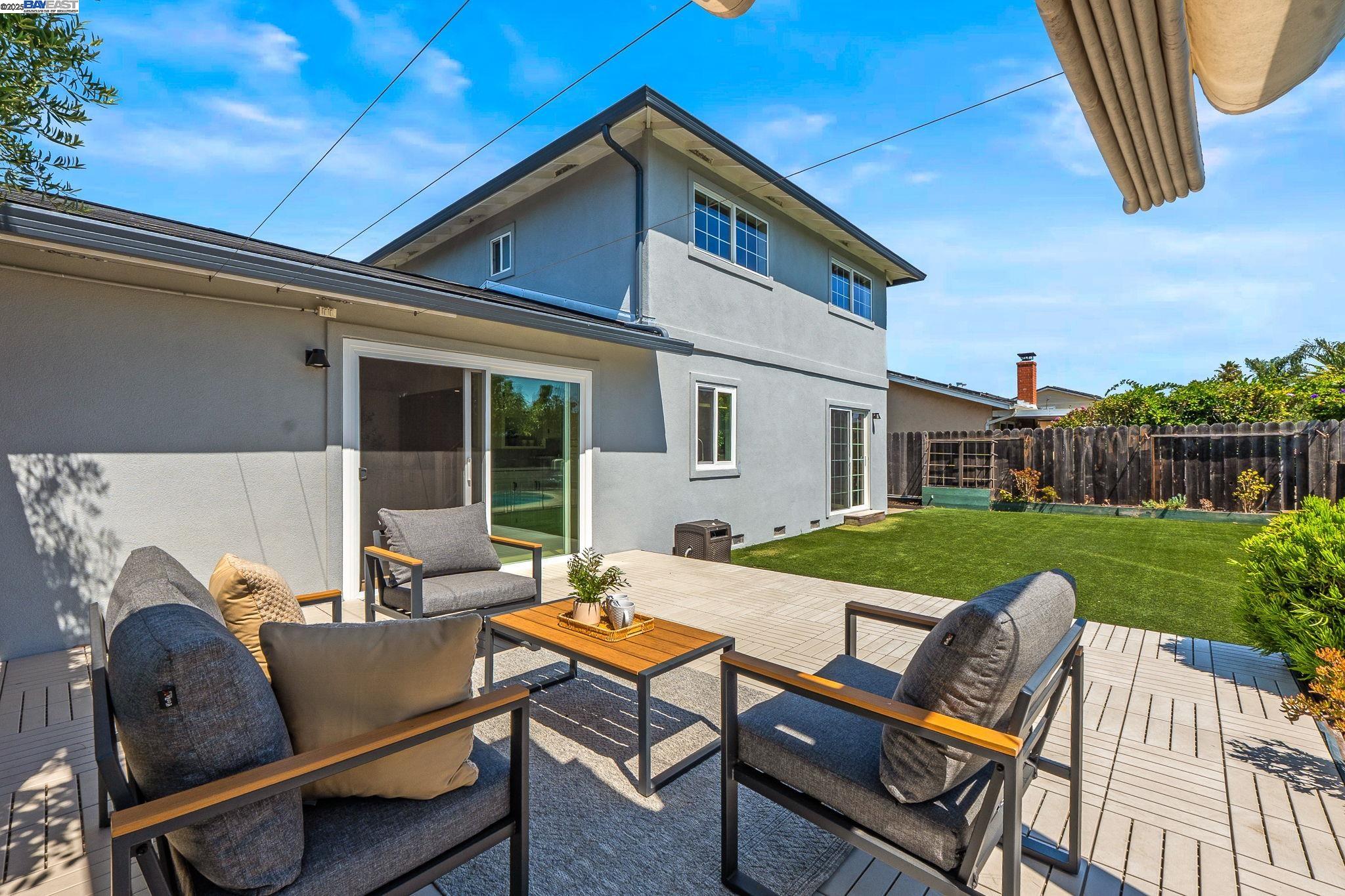 Detail Gallery Image 24 of 57 For 7574 Birkdale Dr, Newark,  CA 94560 - 5 Beds | 2/1 Baths