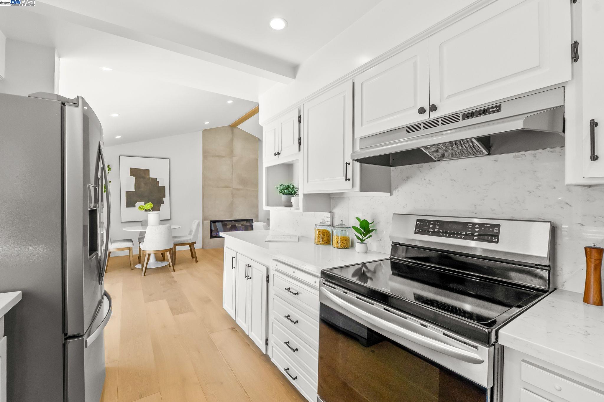 Detail Gallery Image 10 of 57 For 7574 Birkdale Dr, Newark,  CA 94560 - 5 Beds | 2/1 Baths